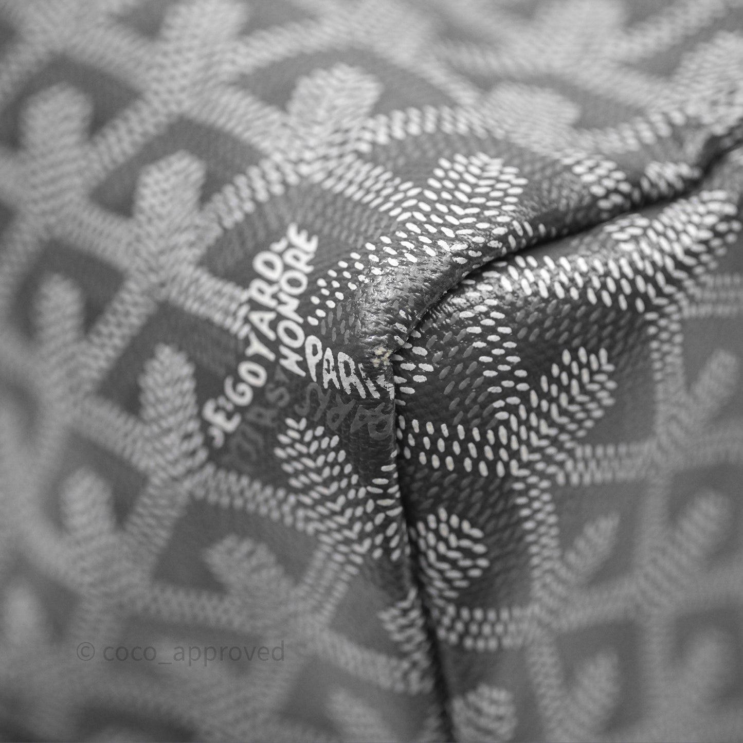 Goyard St Louis Tote PM ⁣⁣⁣⁣⁣⁣⁣⁣⁣⁣⁣⁣⁣⁣⁣⁣⁣⁣⁣⁣Grey