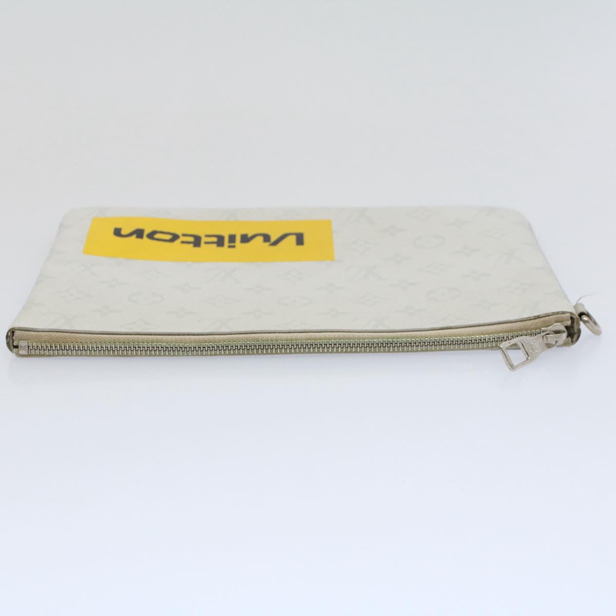 Louis Vuitton Pochette Zippée  Canvas Clutch Bag ()