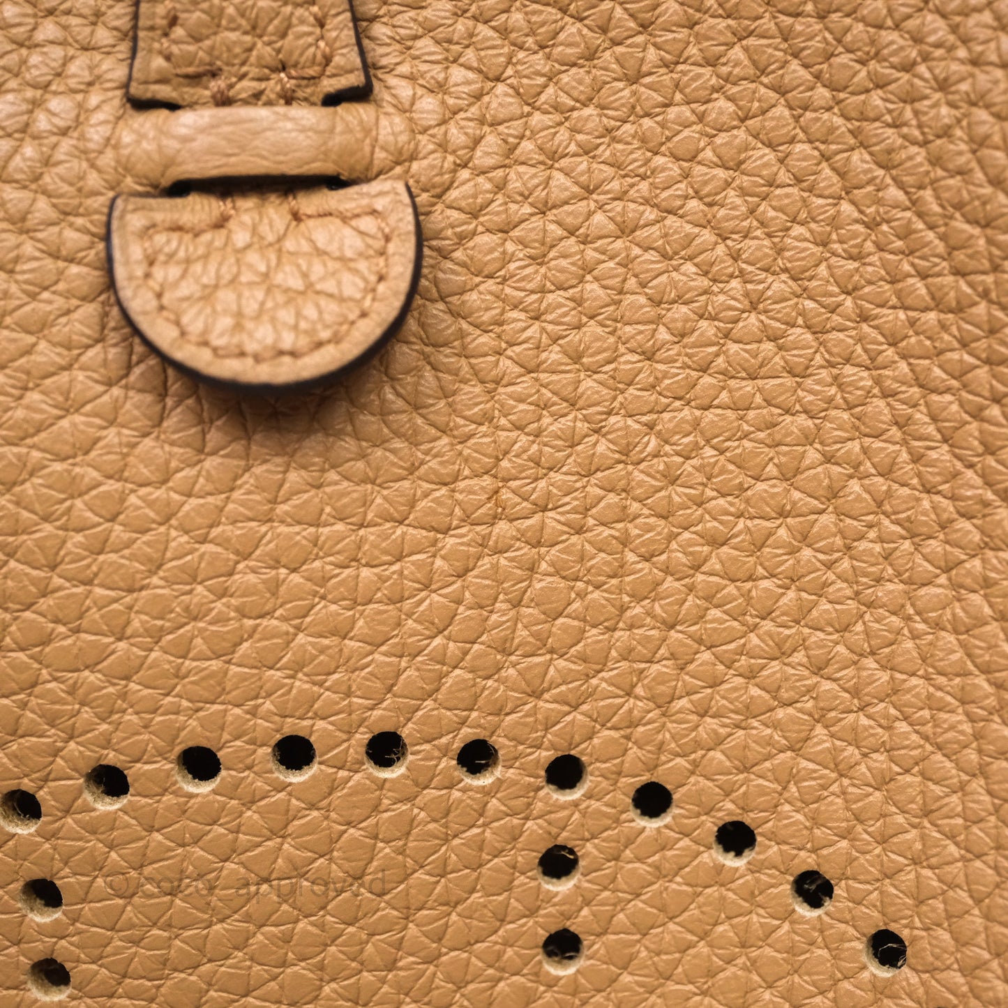 Hermès Mini Evelyne 16 Chai 0M Clemence Gold Hardware