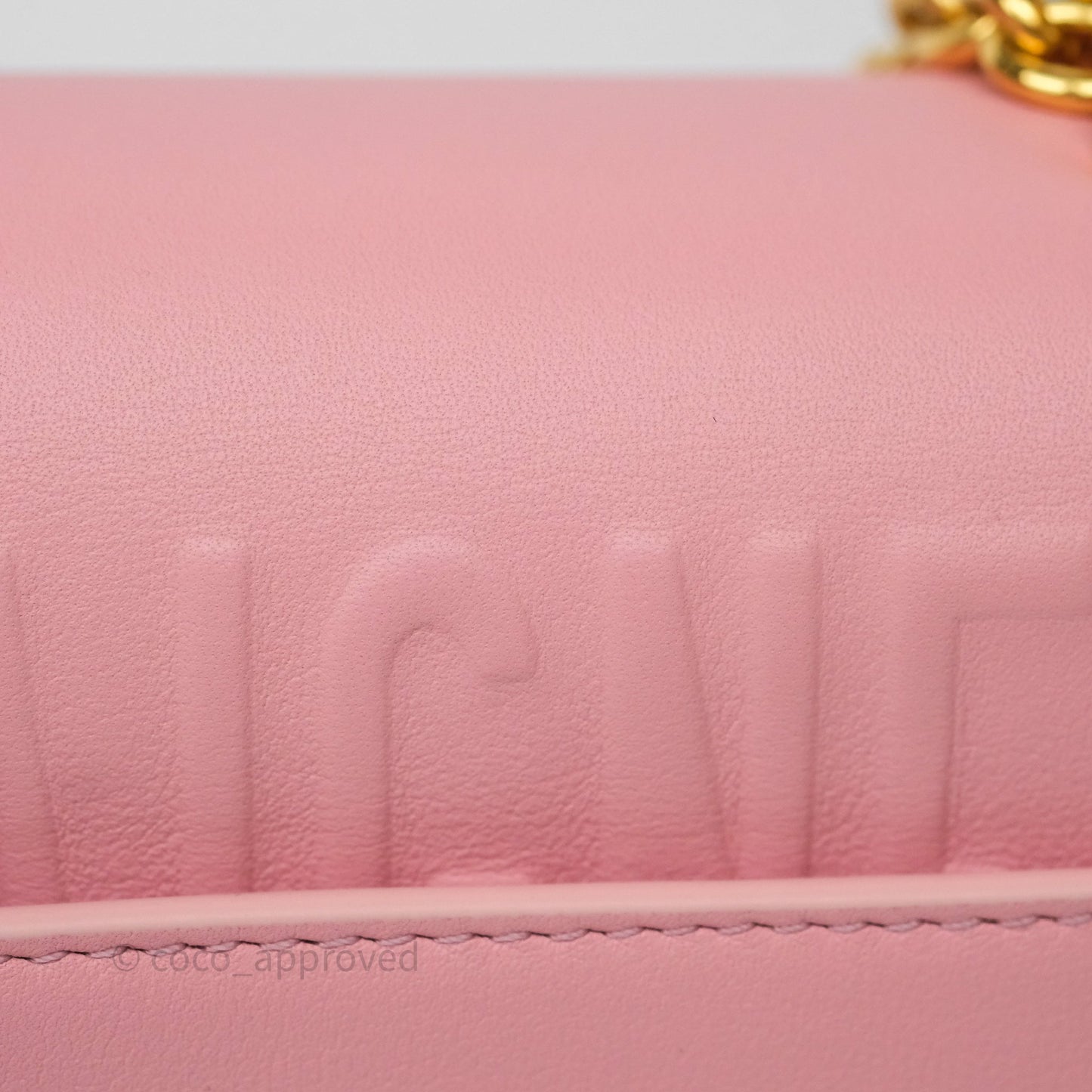 Dior 30 Montaigne East-West Chain Bag Pink