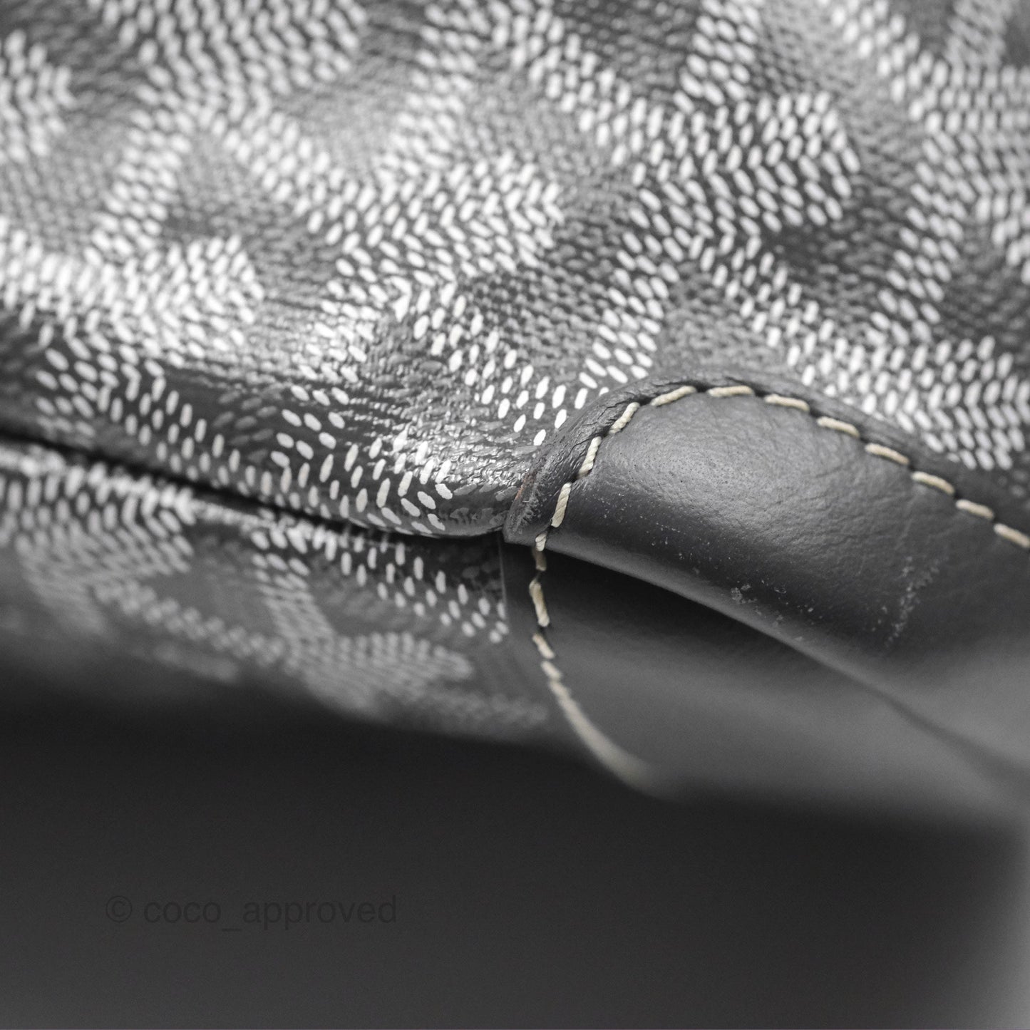 Goyard St Artois Tote MM ⁣⁣⁣⁣⁣⁣⁣⁣⁣⁣⁣⁣⁣⁣⁣⁣⁣⁣⁣⁣Grey Canvas