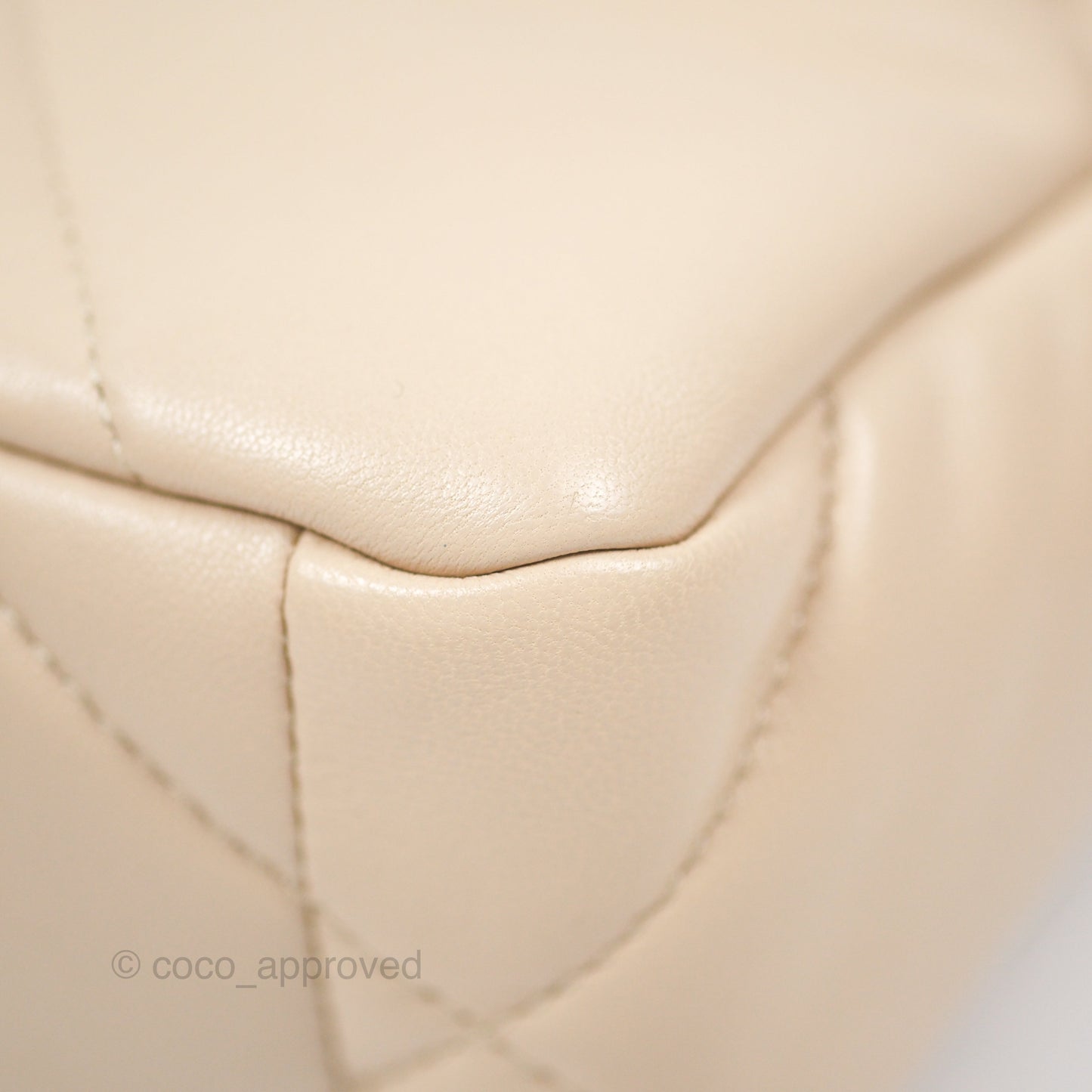 Chanel 19 Small Beige Lambskin Mixed Hardware