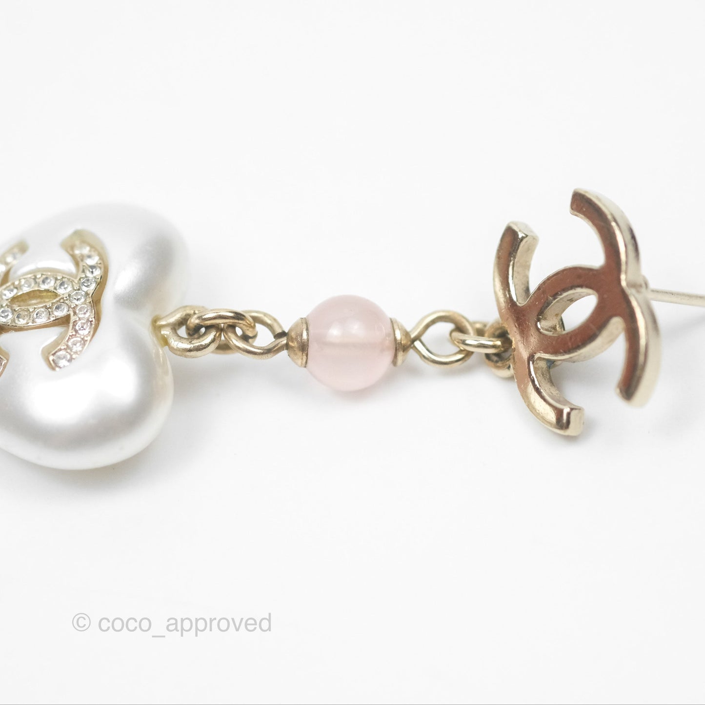 Chanel CC Pink Bead Heart Pearl Crystal CC Drop Earrings Gold Tone 21B