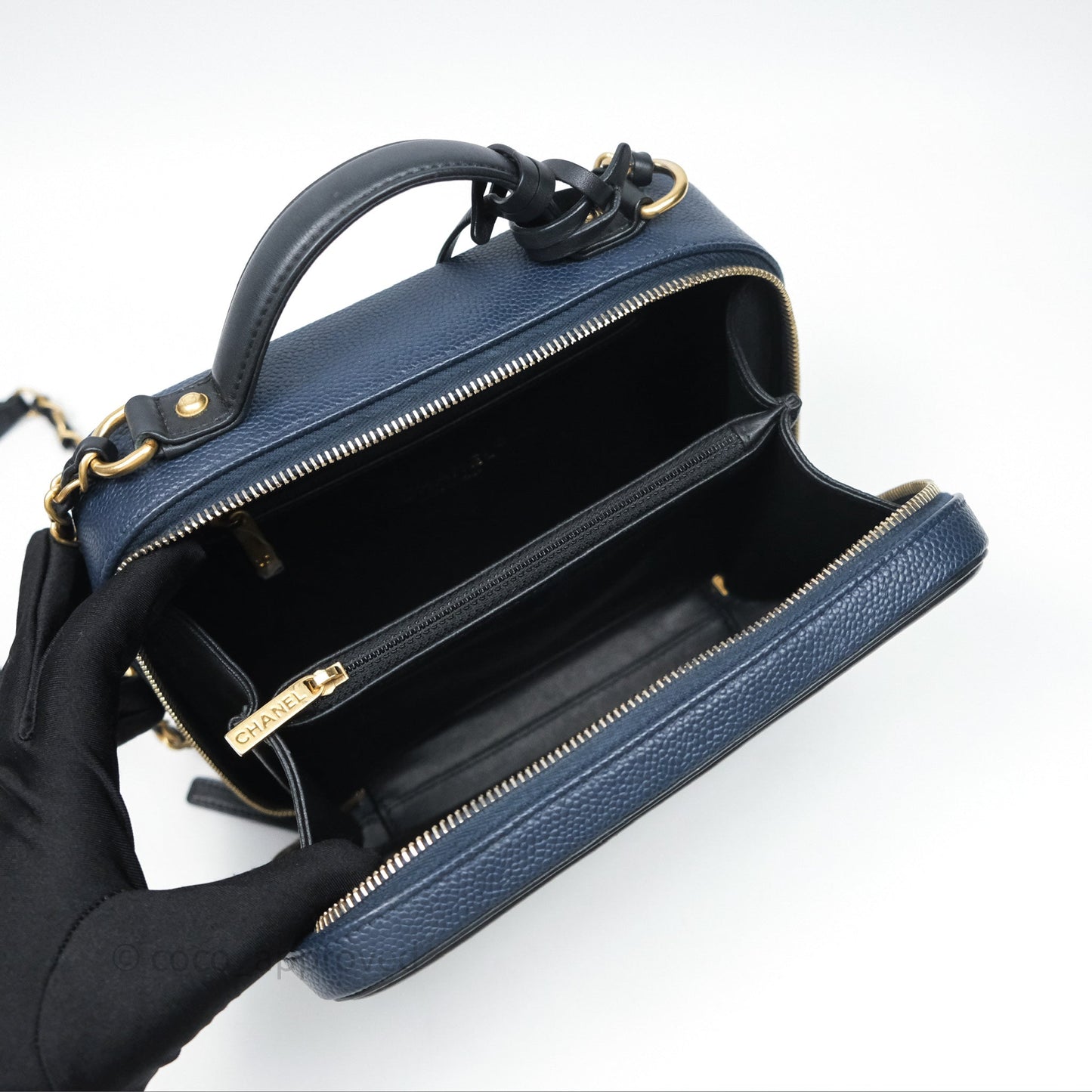 Chanel Quilted Medium CC Filigree Vanity Case Dark Navy Caviar Gold Hardware