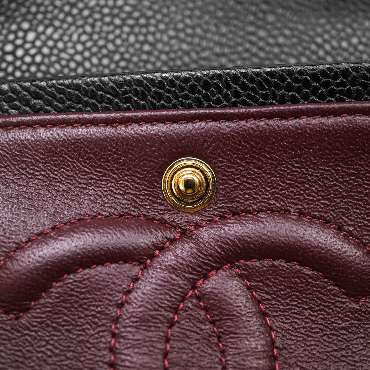 Chanel Classic M/L Medium Flap Quilted Black Caviar Gold Hardware