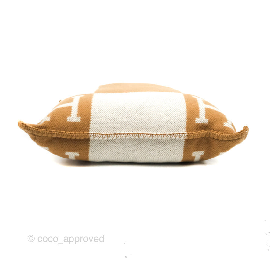 Hermes Small Avalon Pillow Écru / Camel