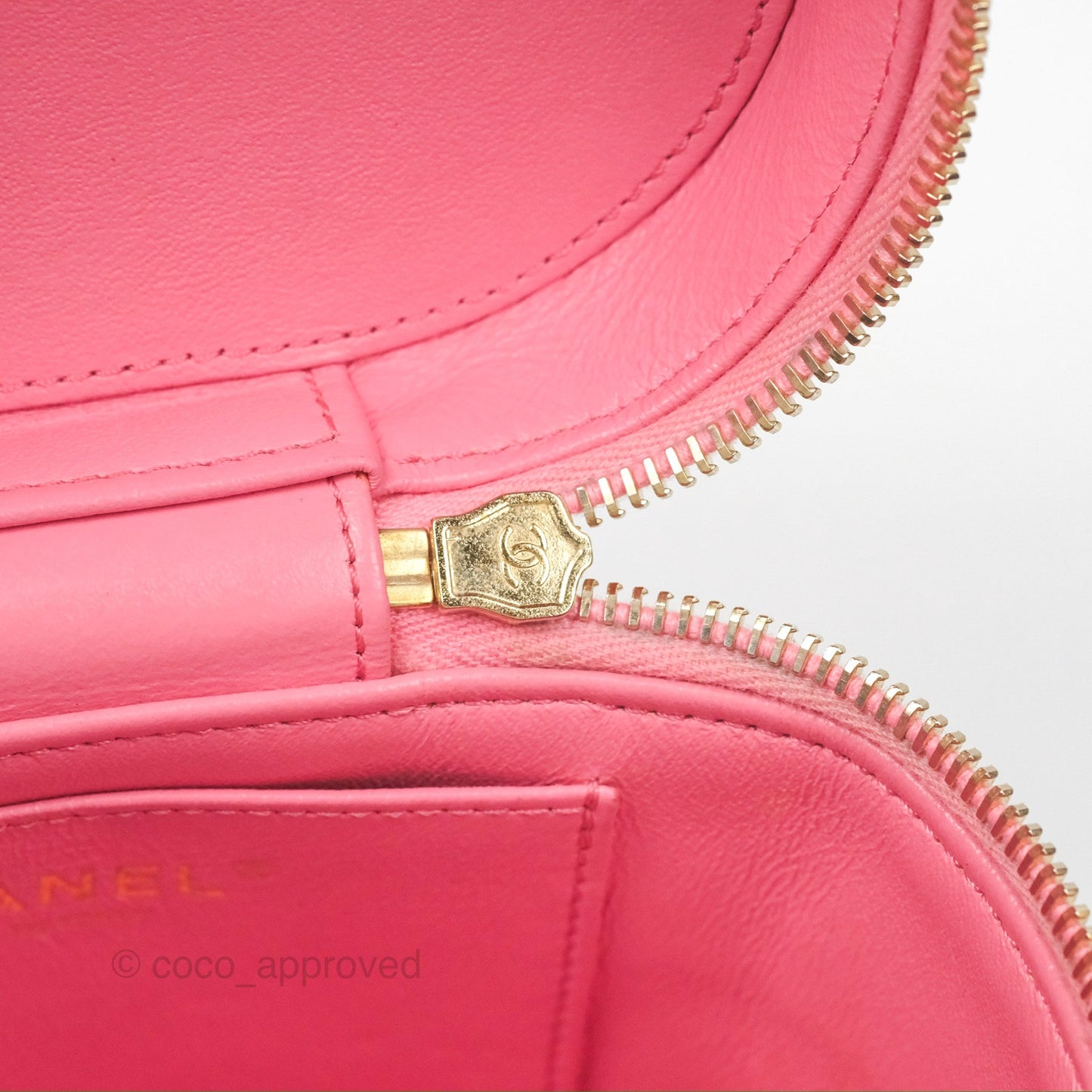 Chanel Small Quilted Top Handle Vanity Case Pink Lambskin Gold Hardware
