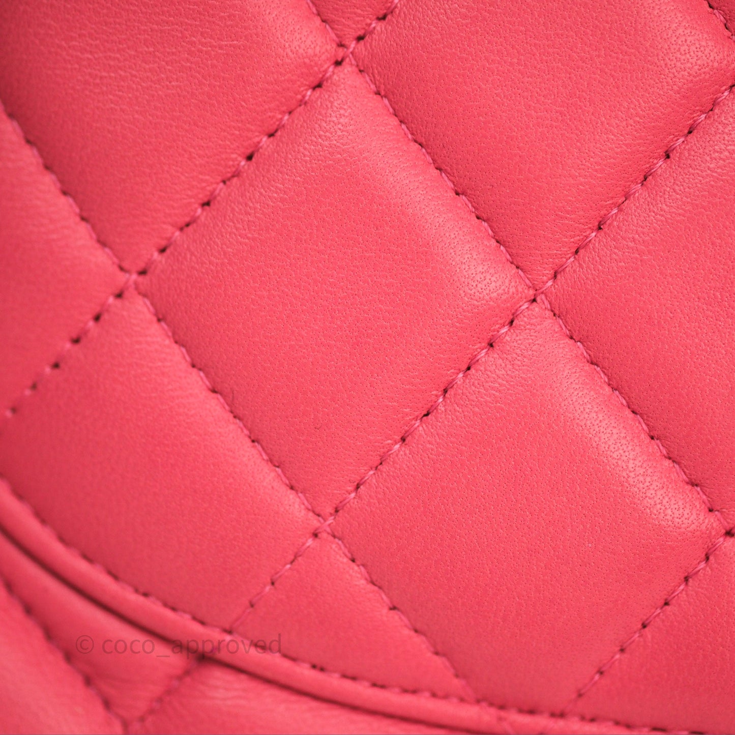Chanel M/L Medium Flap Bag Valentine Limited Edition Pink Lambskin Gold Hardware