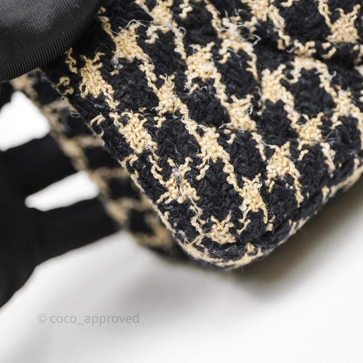 Chanel Reissue 225 Flap Houndstooth Beige Black Fabric Antique Gold Hardware