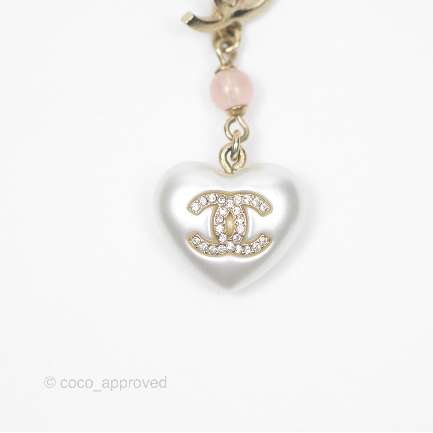 Chanel CC Pink Bead Heart Pearl Crystal CC Drop Earrings Gold Tone 21B