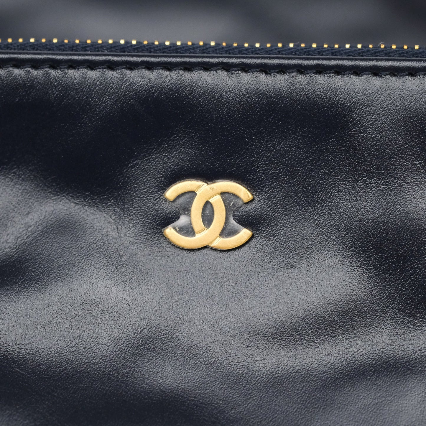 Chanel 22 Medium Navy Shiny Calfskin Aged Gold Hardware