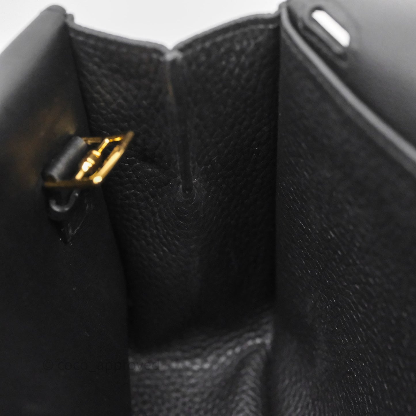 Hermès Halzan 25 Taurillon Clemence 89 Noir Gold Hardware