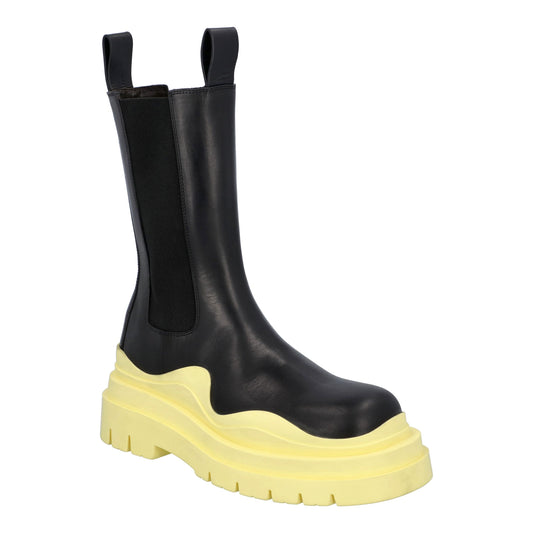 Luxury Bottega Veneta Women Tire Chelsea Boots in Black Lemonade Calfskin