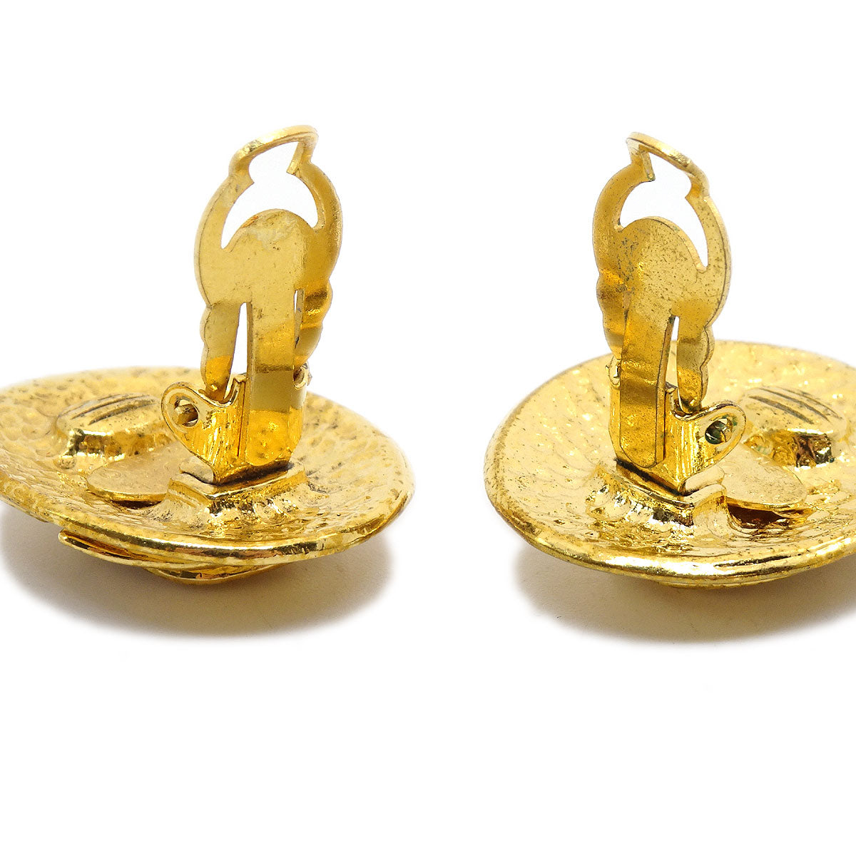 Luxury Chanel 1994 Oval Earrings Gold Small