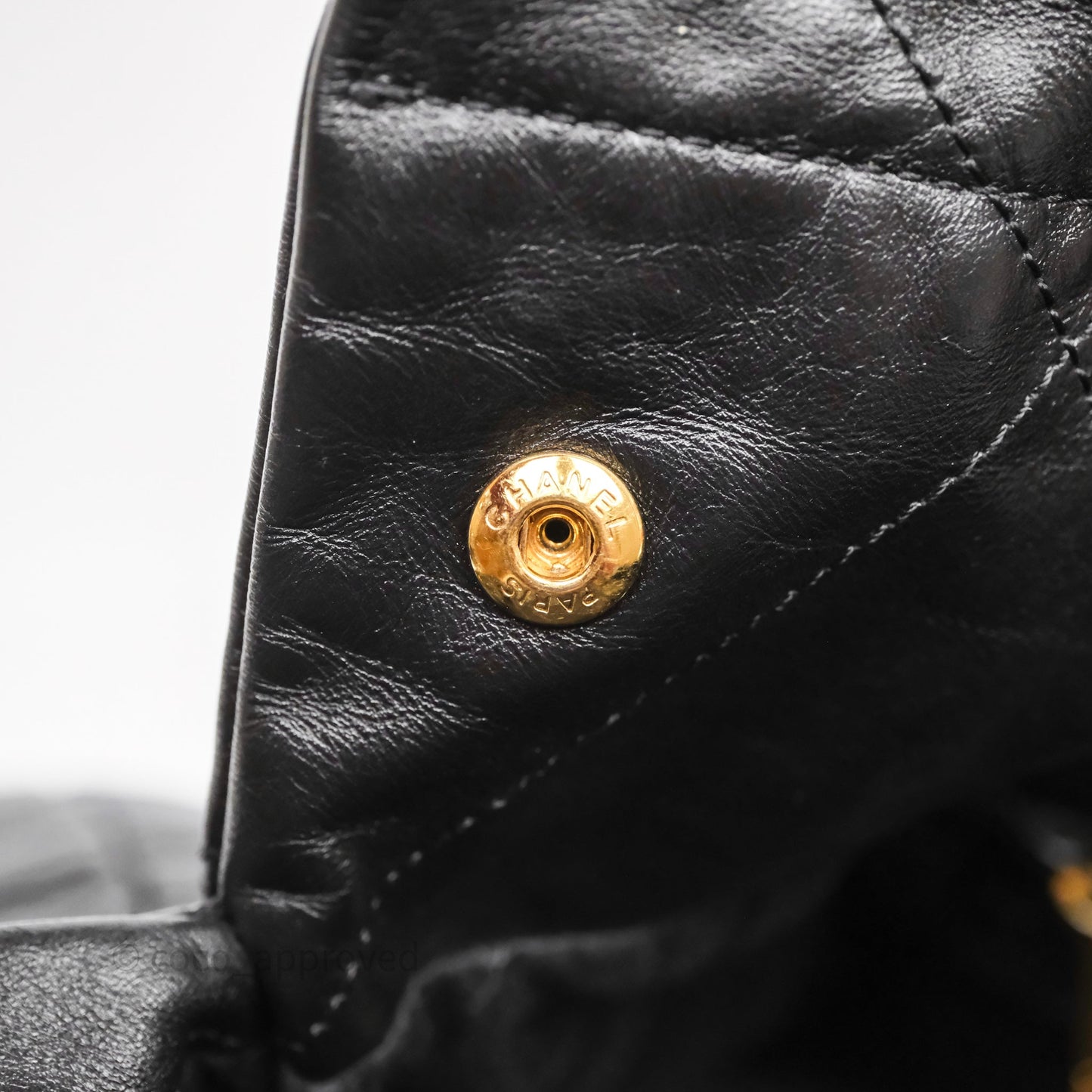 Chanel 22 Bag Medium Black Crumpled Calfskin Aged Gold Hardware