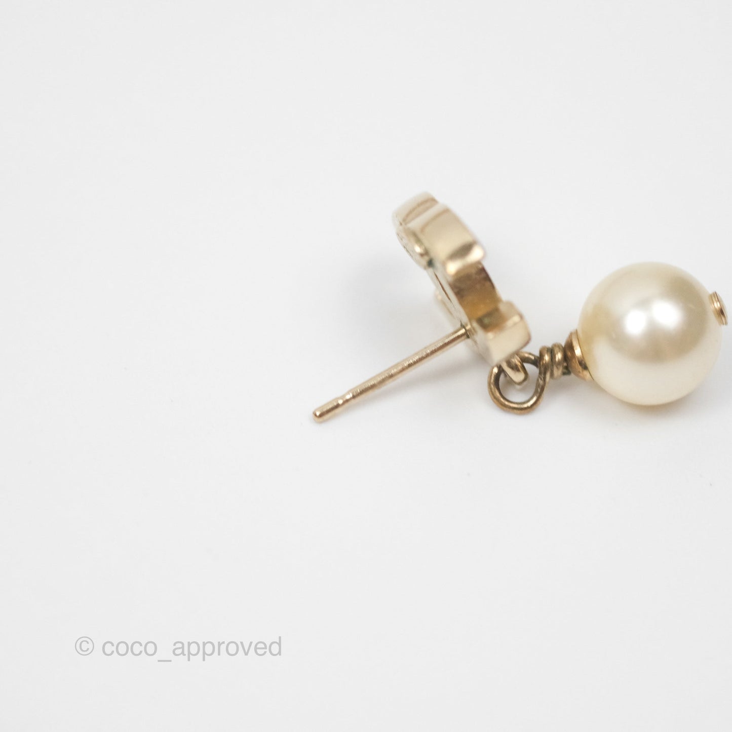 Chanel CC Pearl Drop Earrings Gold Tone 12W