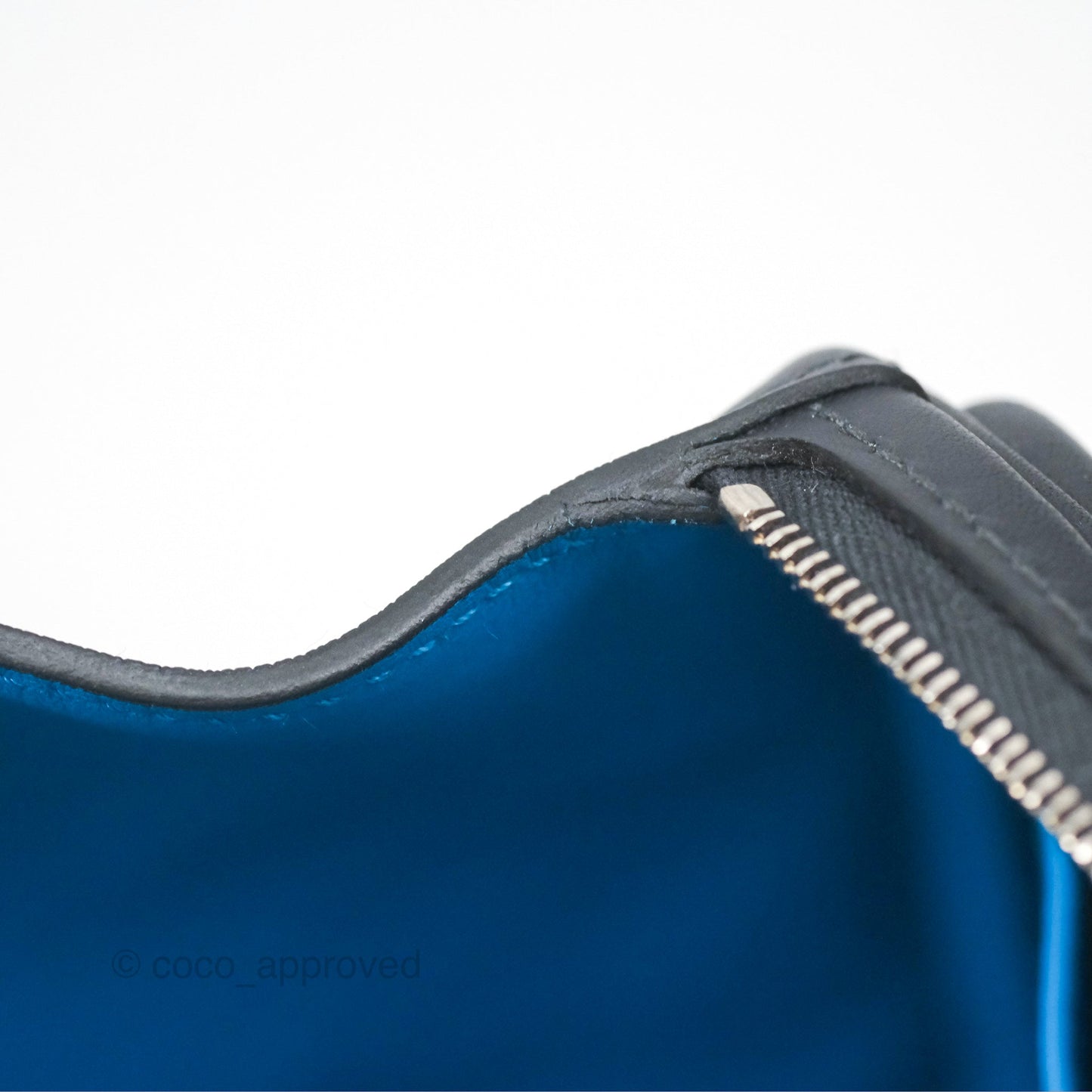 Hermès Lindy 26 Caban/Bleu Frida Swift Palladium Hardware