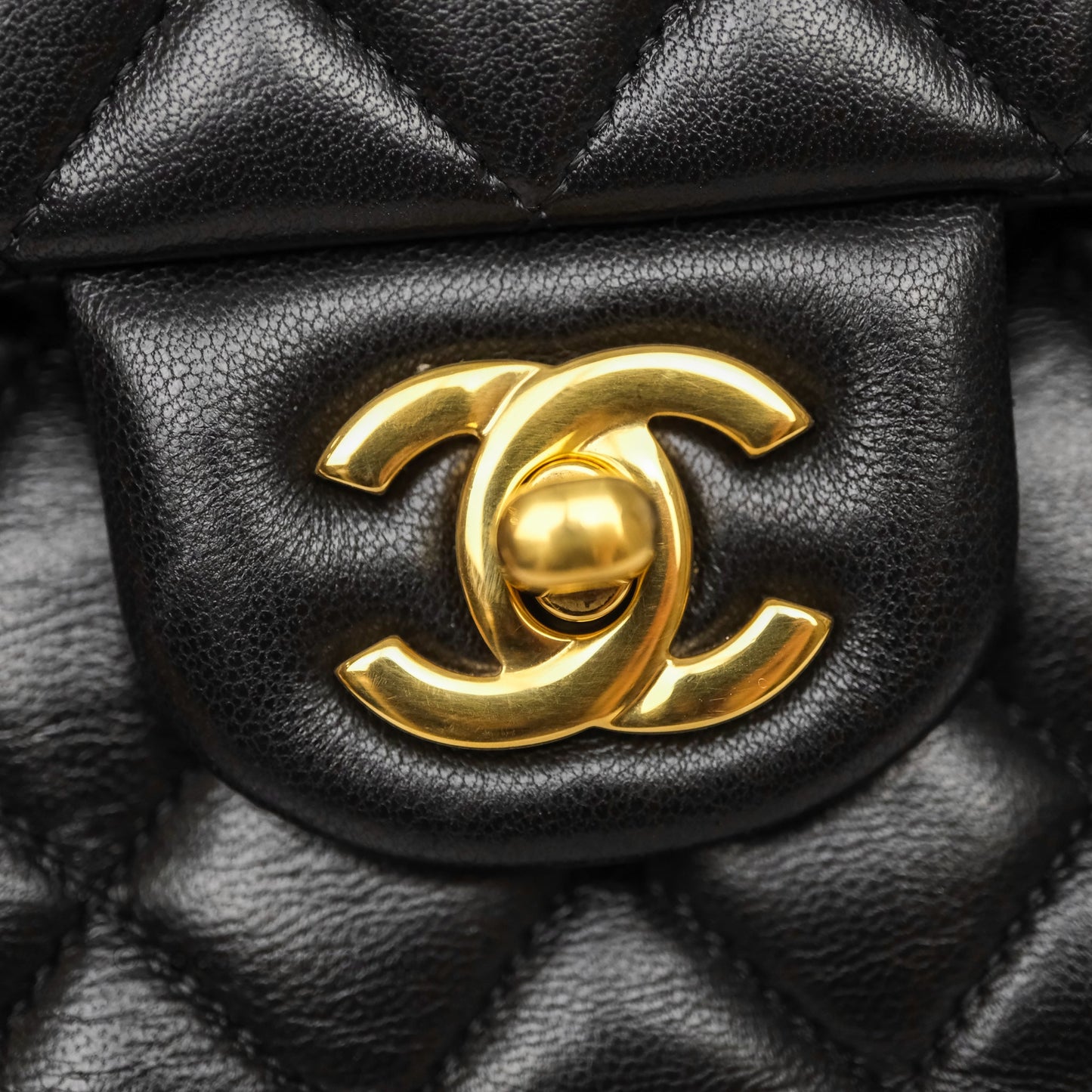 Chanel Classic M/L Medium Flap Quilted Black Lambskin Gold Hardware