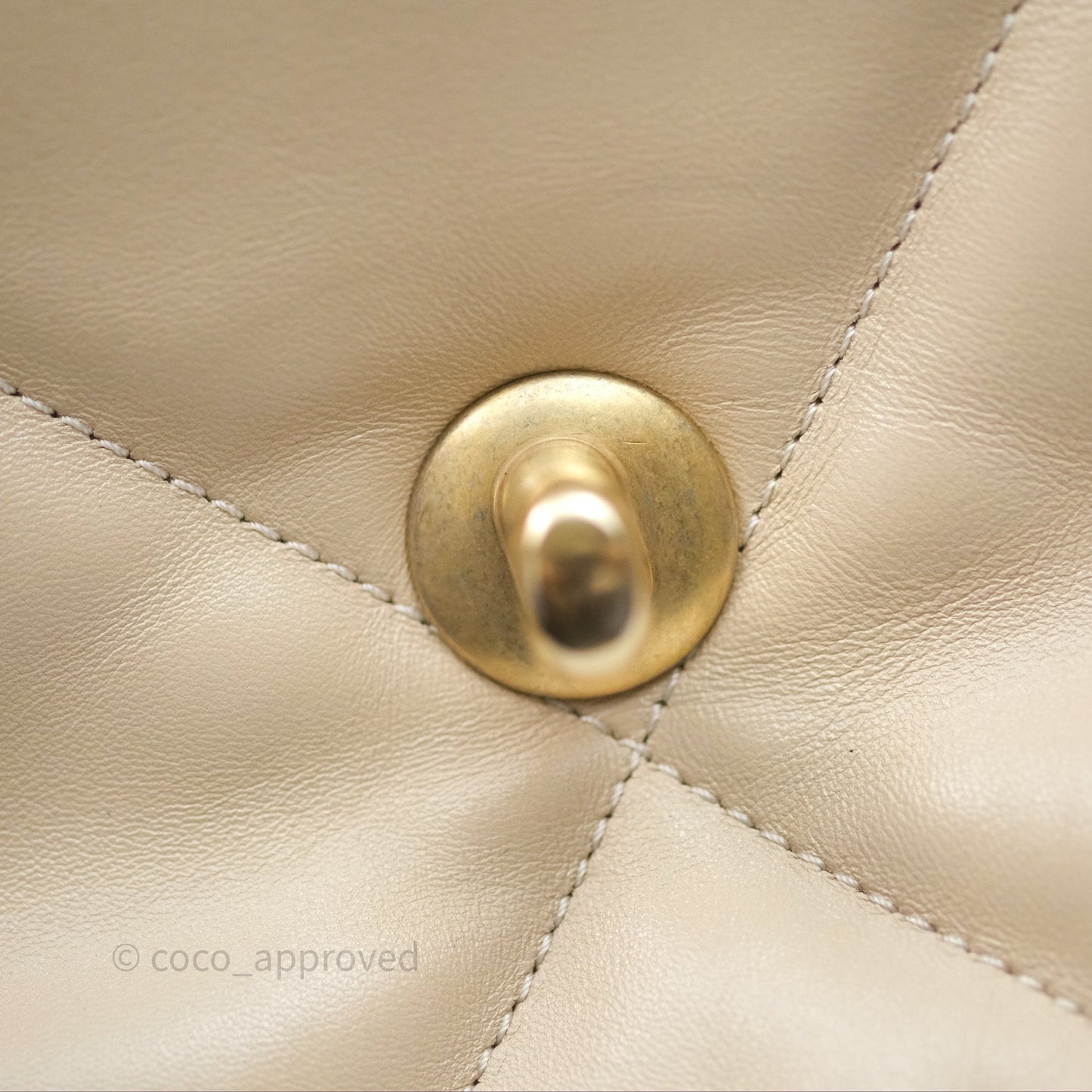 Chanel 19 Medium Beige Mixed Hardware