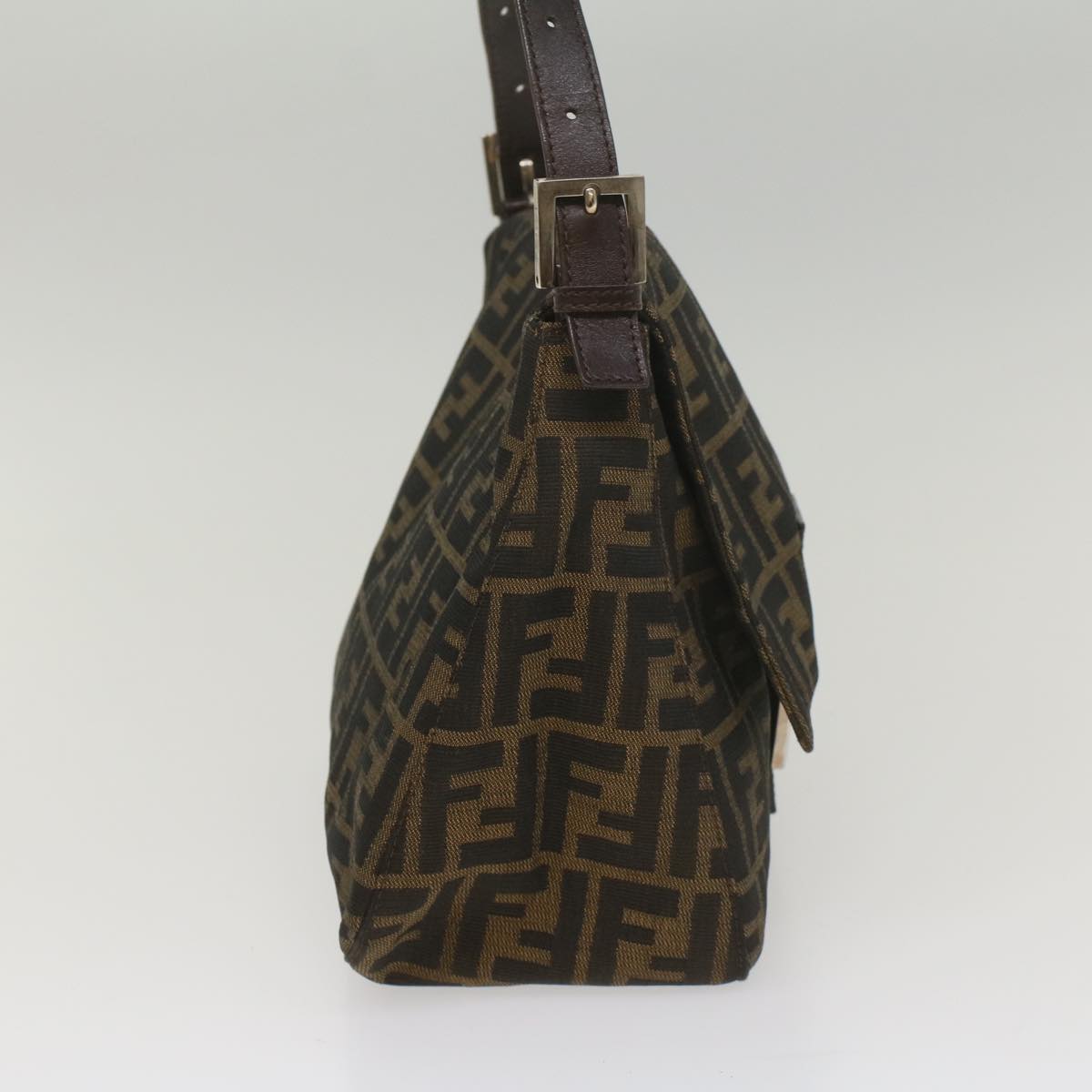 Luxury FendiZucca Canvas Mamma Baguette Shoulder Bag Brown Black55001