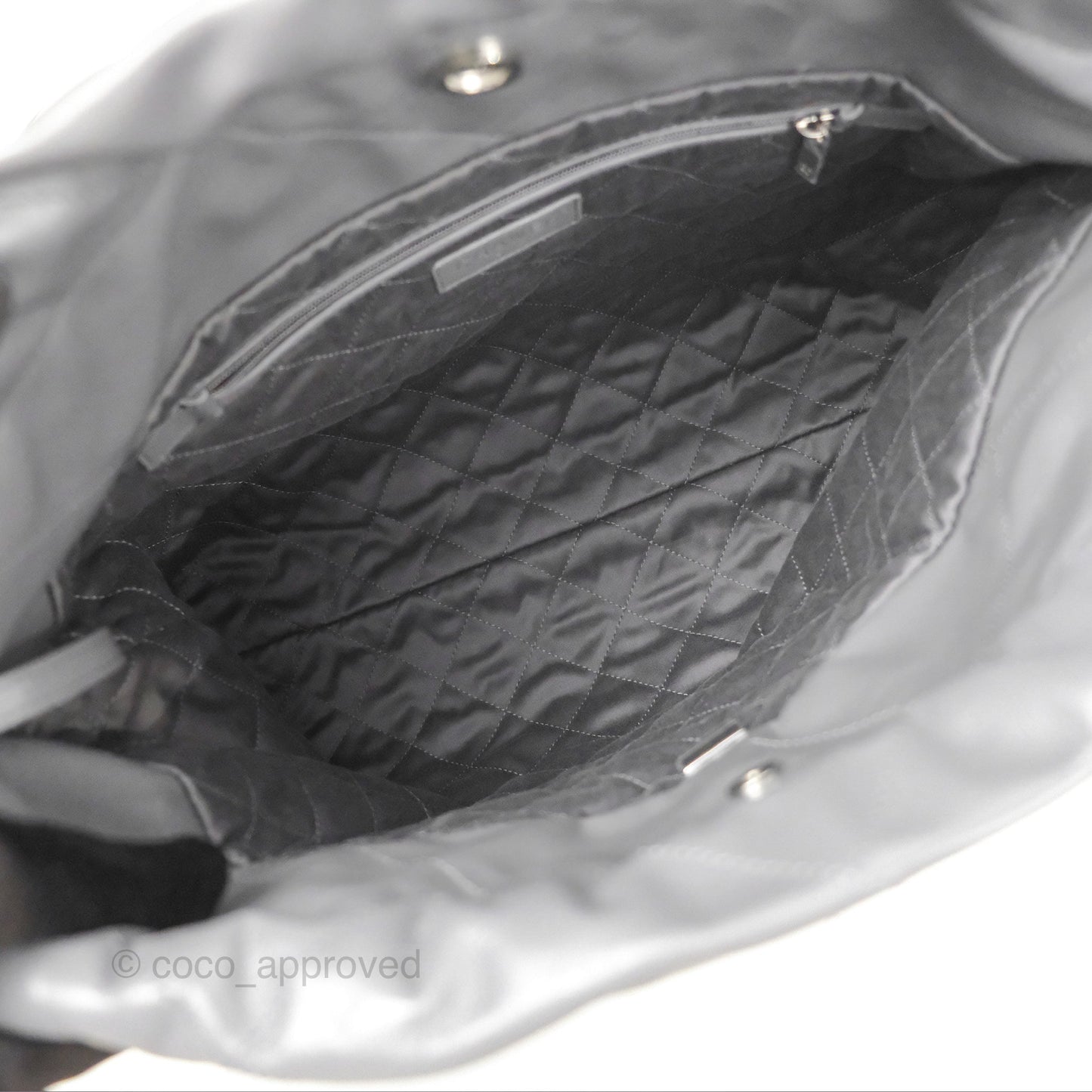 Chanel 22 Medium Grey Shiny Aged Calfskin Matte Silver Hardware