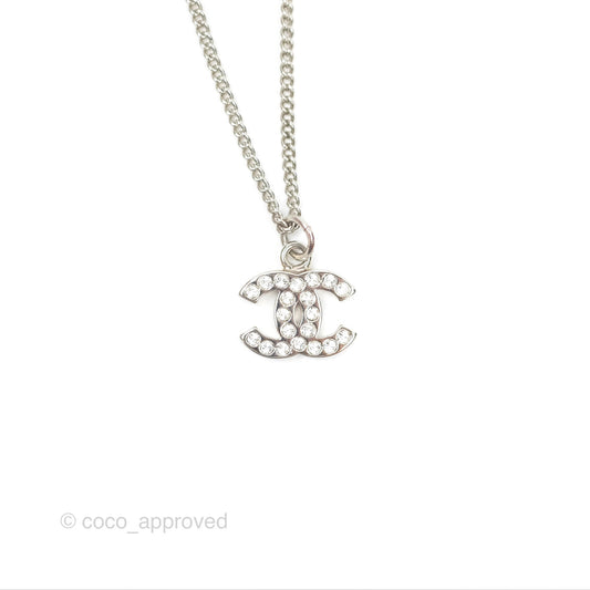 Chanel CC Pearl Necklace Silver Tone 09V