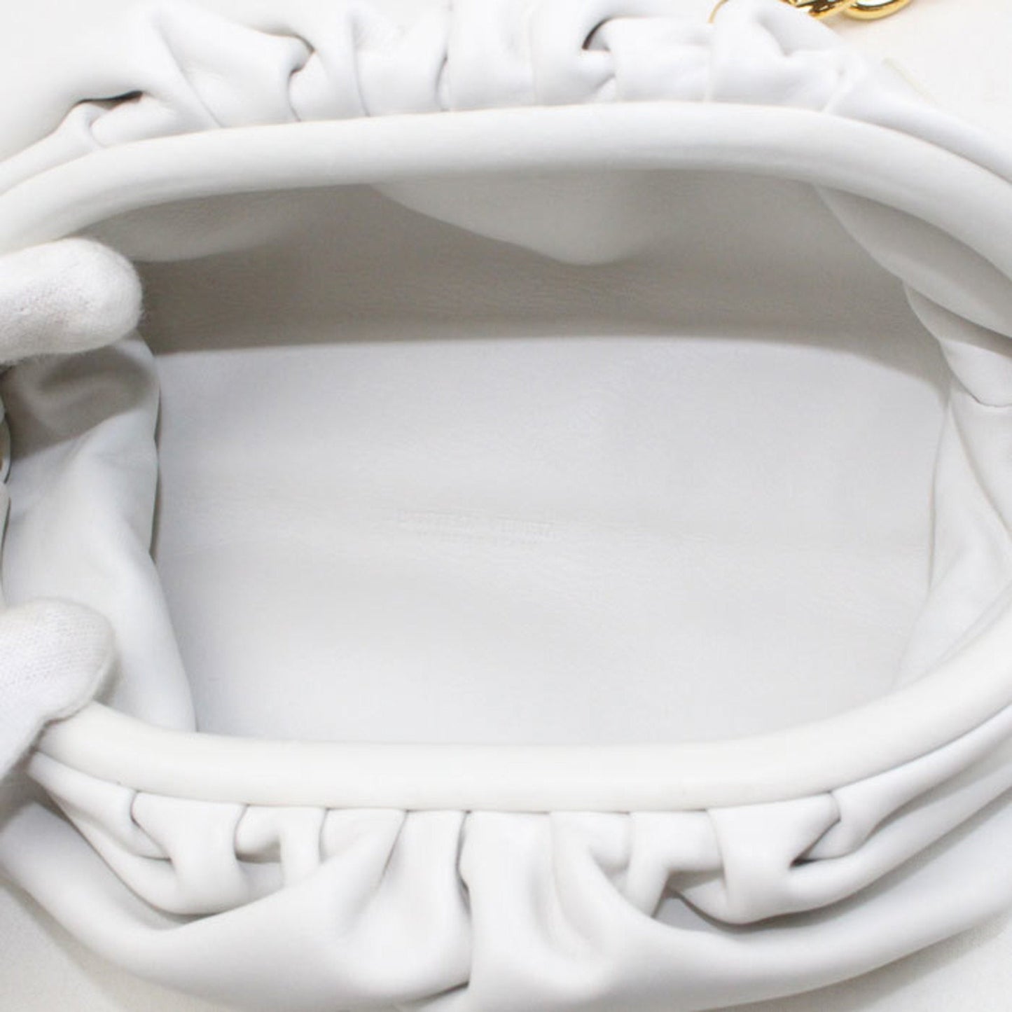 Luxury Bottega Veneta  Leather Pouch Shoulder Bag ()