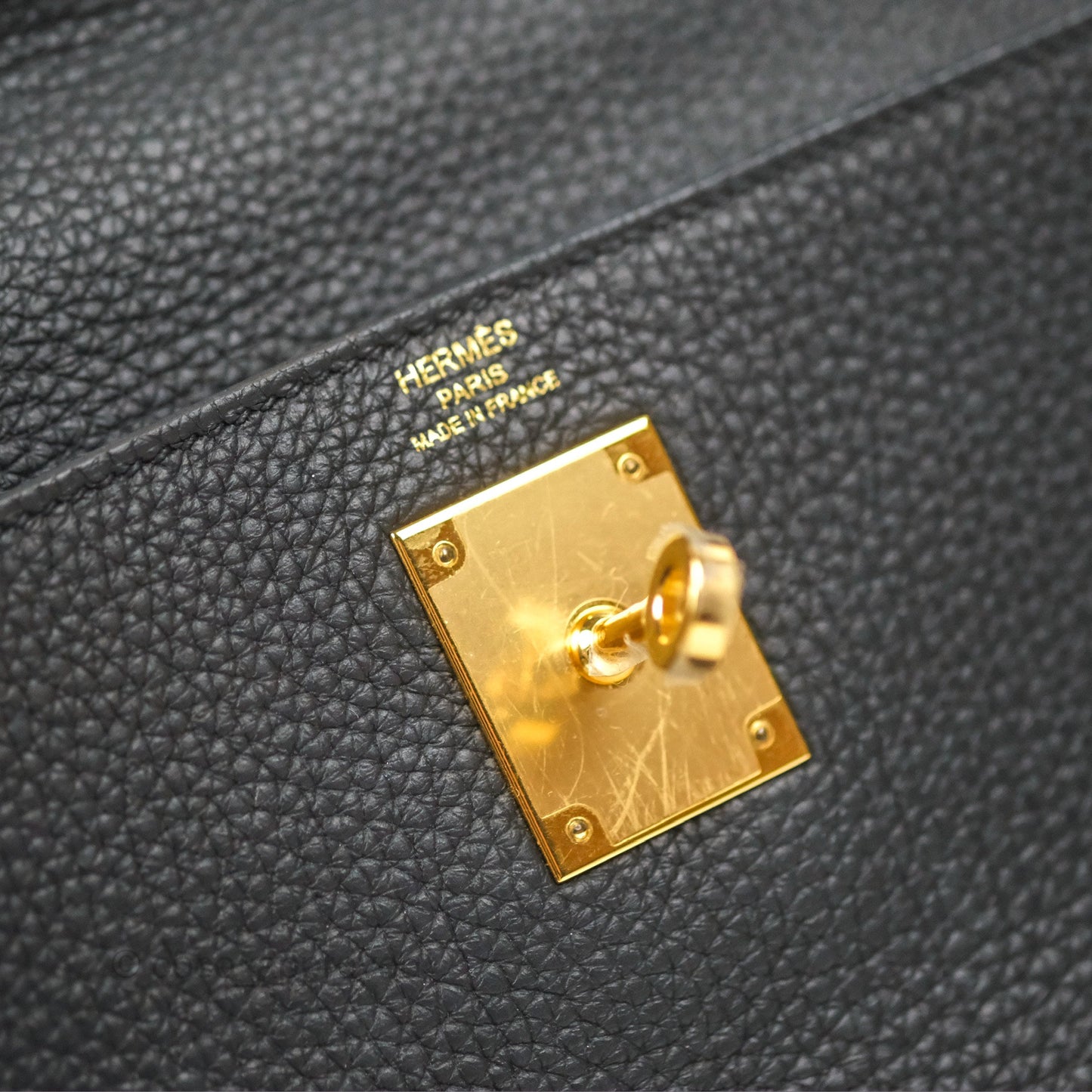 Hermès Retourne Kelly 28 Black Togo Gold Hardware