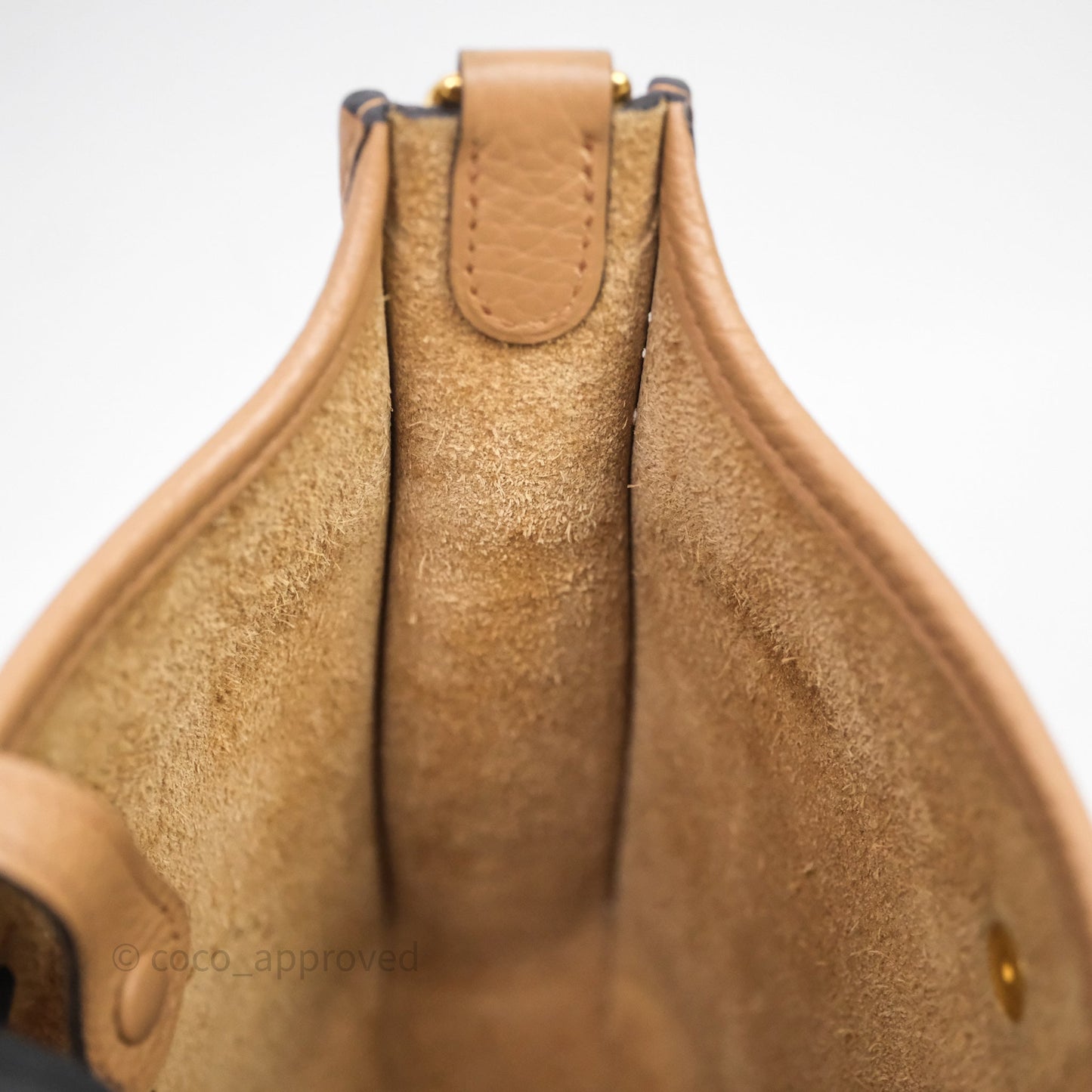 Hermès Mini Evelyne 16 Chai 0M Clemence Gold Hardware