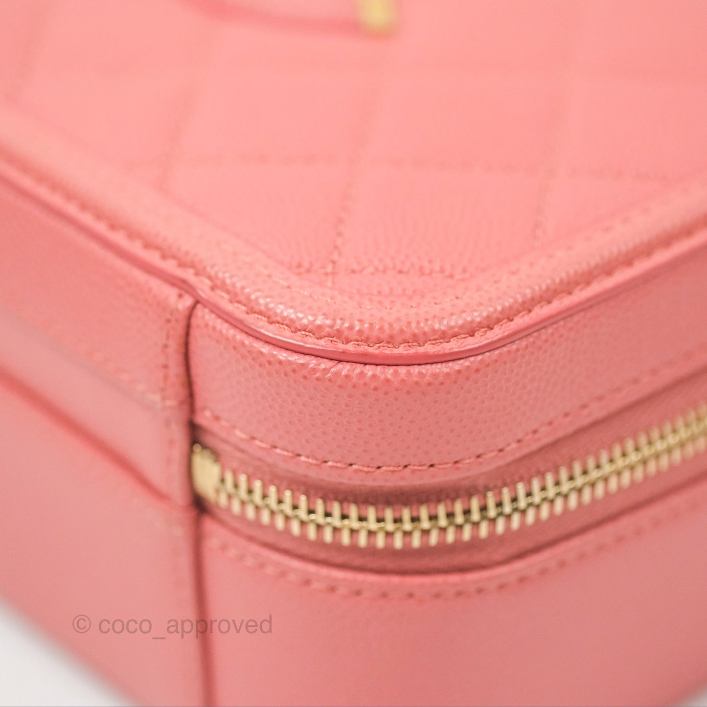 Chanel Quilted Medium CC Filigree Vanity Case Pink Caviar Gold Hardware