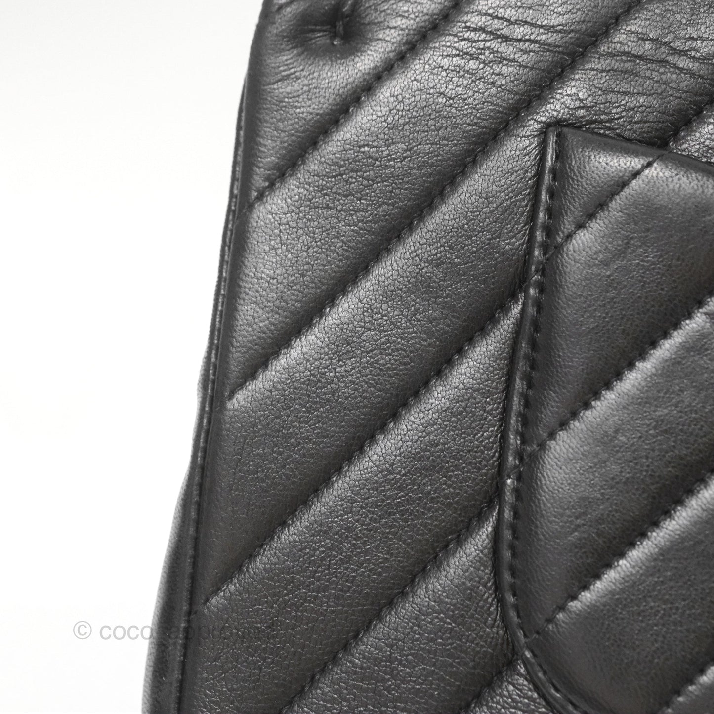 Chanel Vintage Medium Classic Flap Chevron Black Lambskin 24K Gold Hardware