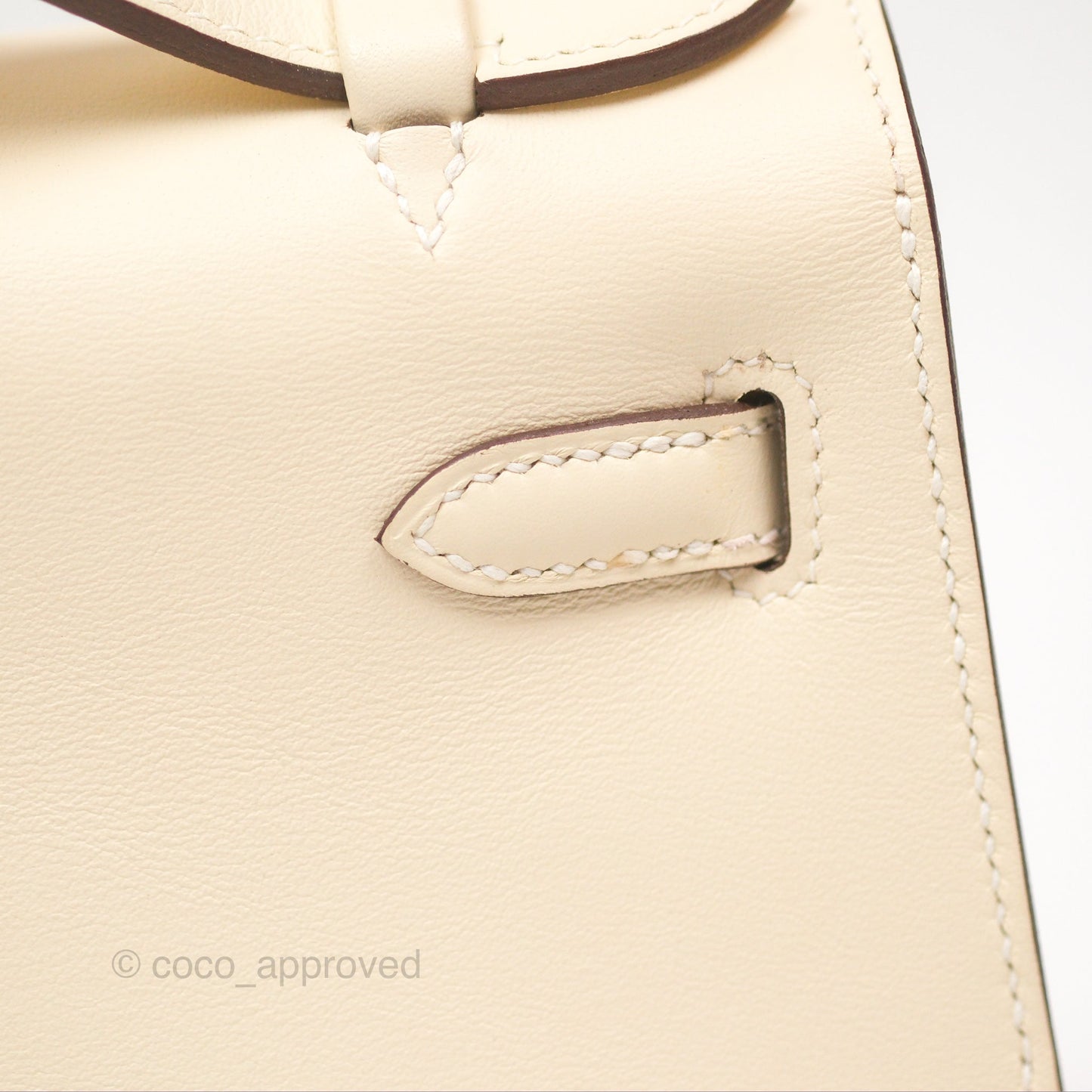 Hermès Kelly Mini Pochette Nata I2 Swift Gold Hardware