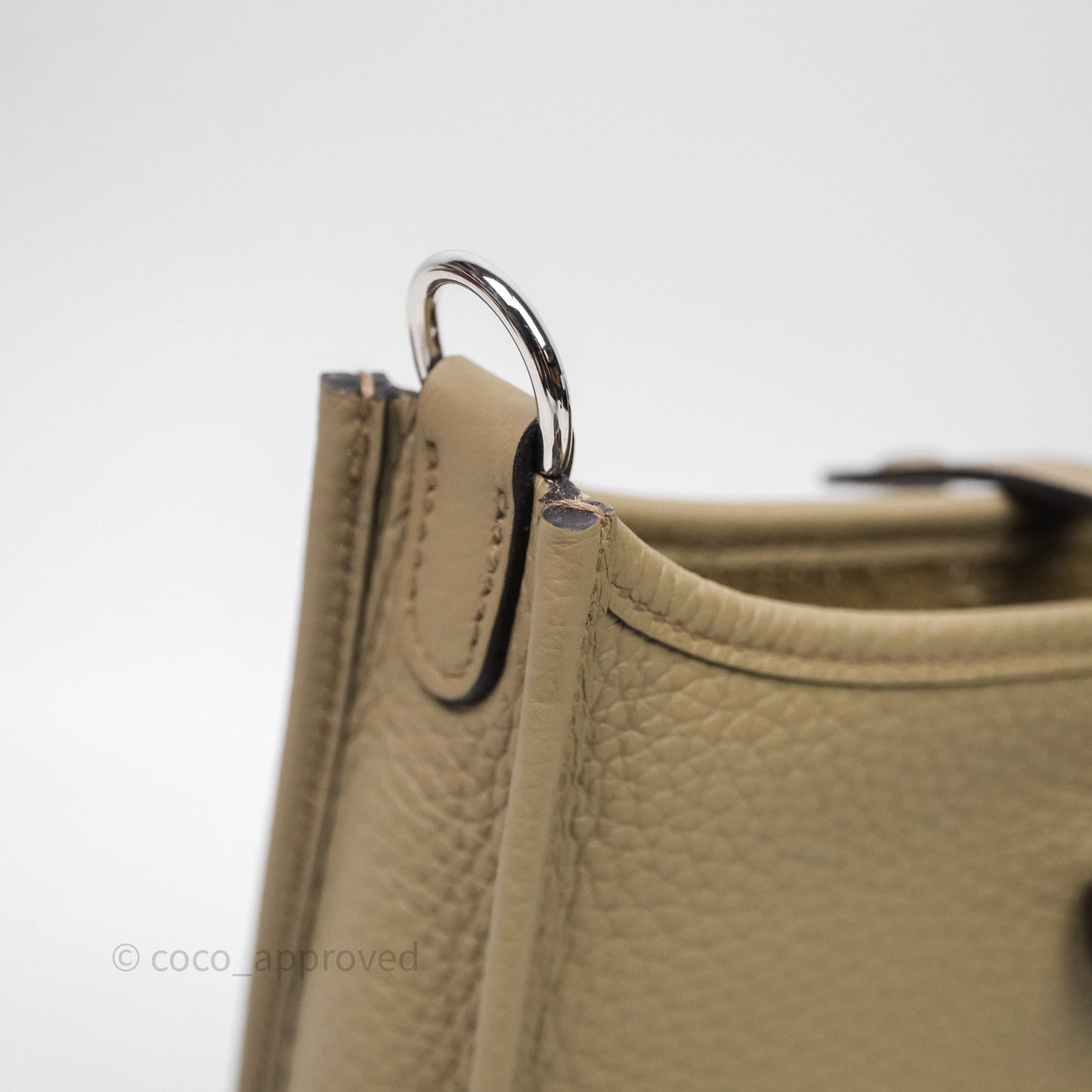 Hermès Mini Evelyne 16 Beige Marfa 8Q Clemence Gold Hardware