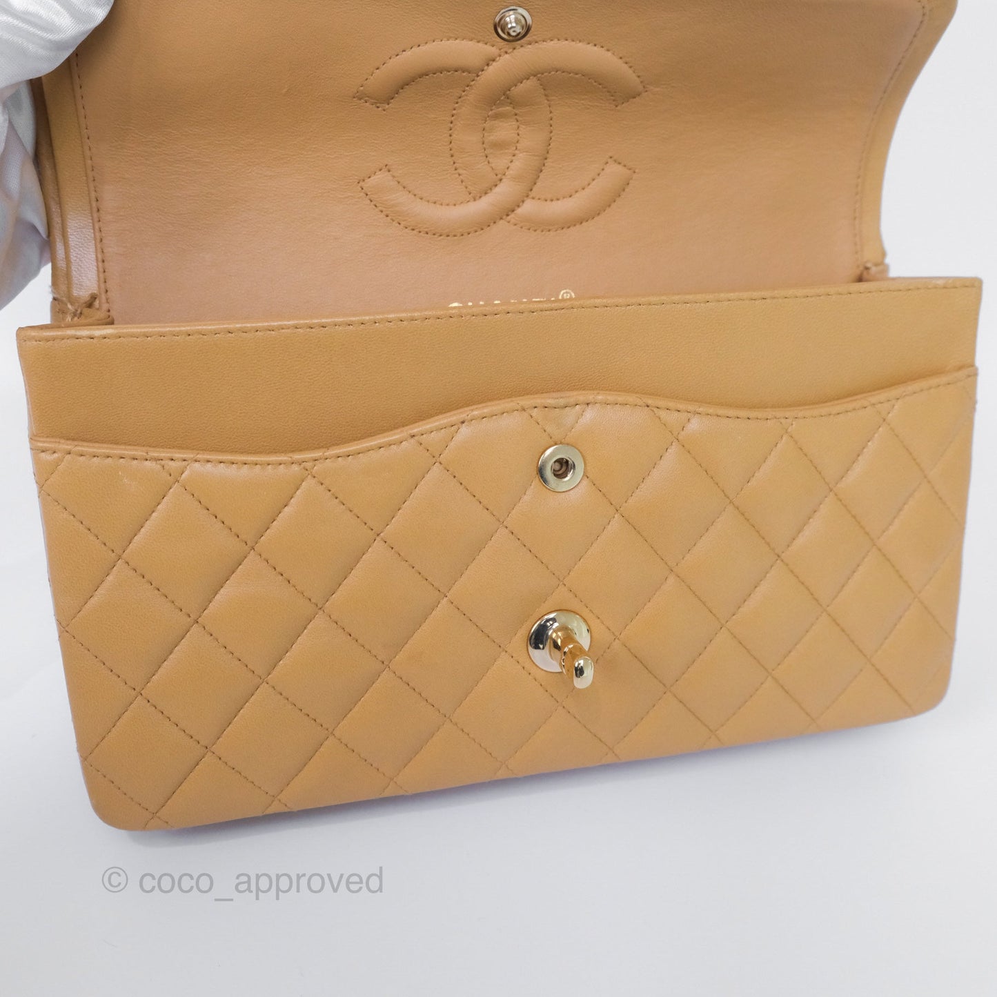 Chanel Classic M/L Medium Flap Quilted Beige Lambskin 24K Gold Hardware