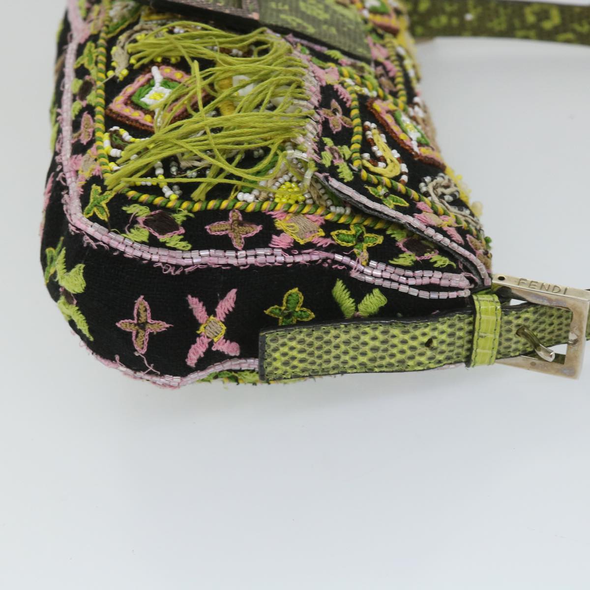 Luxury FendiSnake Mamma Baguette Shoulder Bag Wool Leather Black Green56581