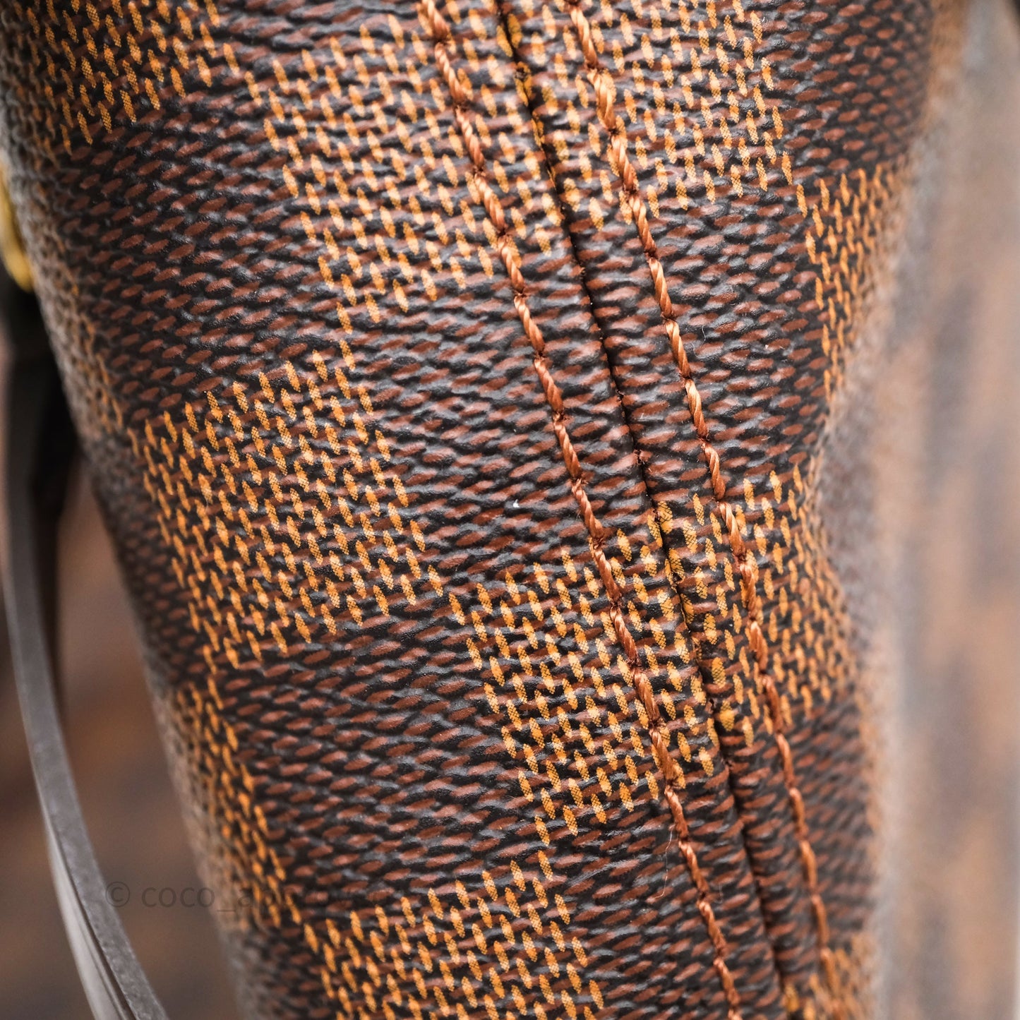 Louis Vuitton Neverfull MM Tote Bag Damier Ebene Canvas