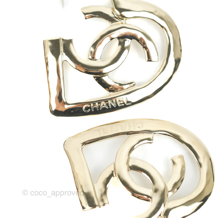 Chanel CC Heart Hoop Earrings Gold Tone 22P
