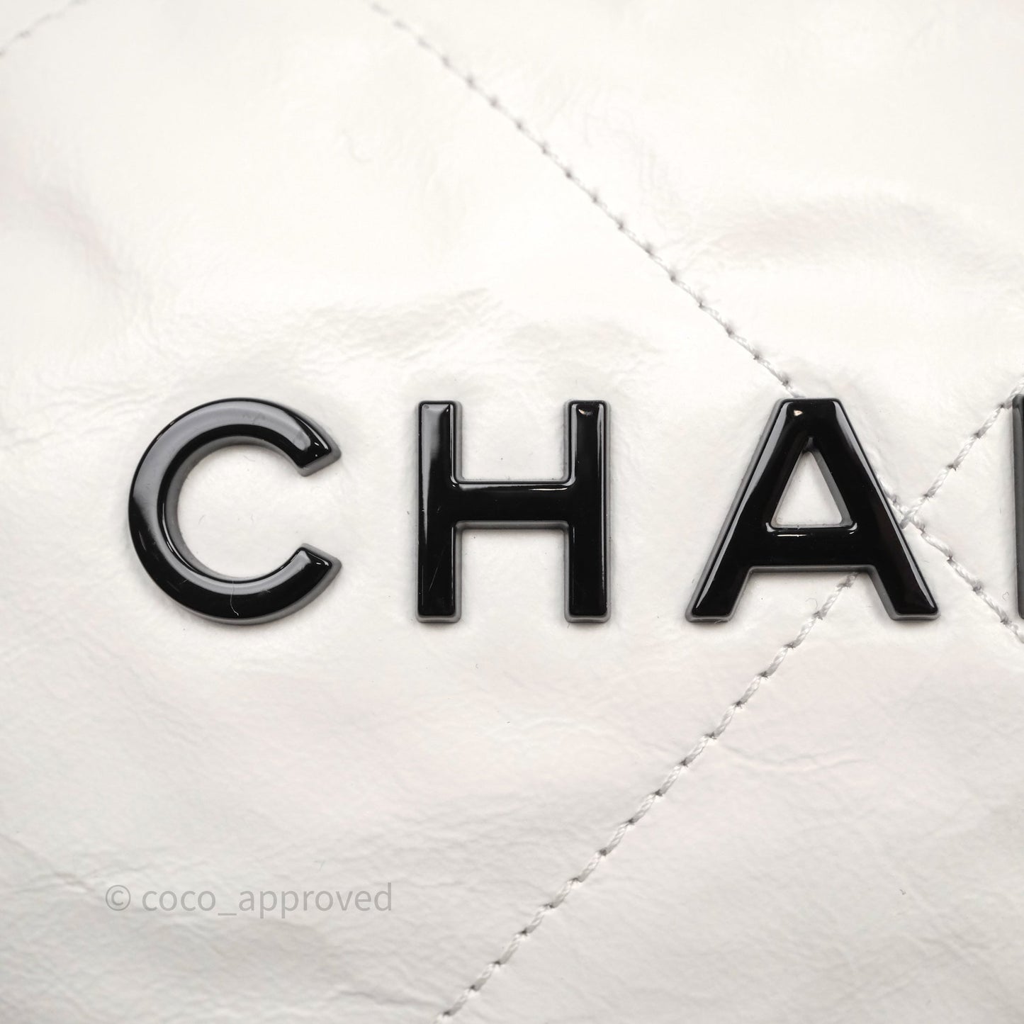 Chanel 22 Small White Shiny Crumpled Calfskin Aged Gold Hardware