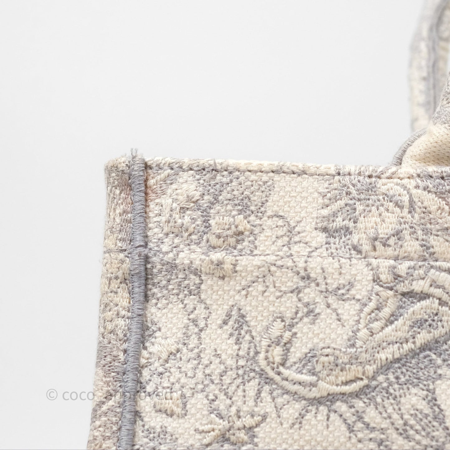Christian Dior Medium (Old Small) Embroidered Toile De Jouy Light Grey Canvas Book Tote