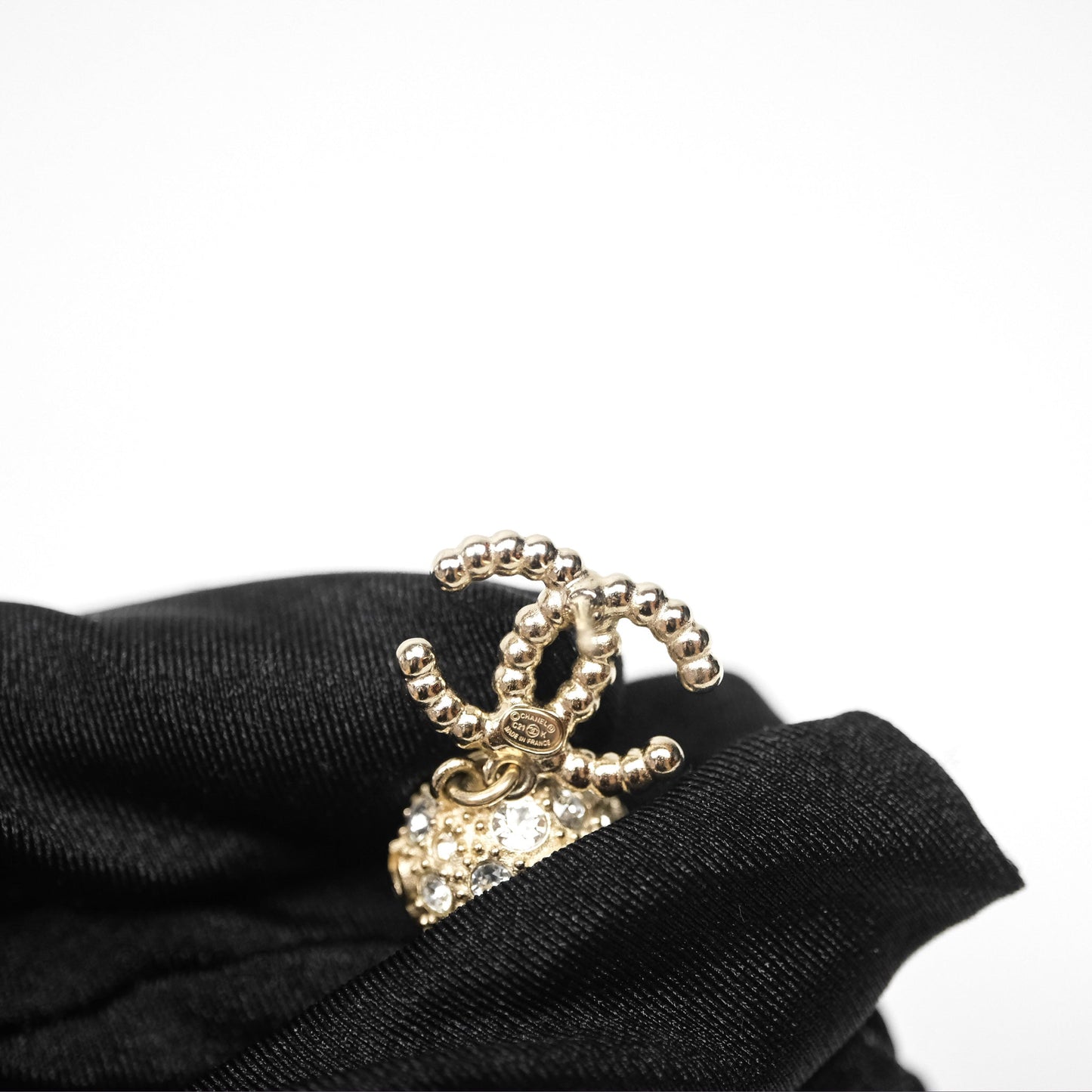 Chanel Crystal Pearl CC Drop Earrings Gold Tone Pearly White 21K