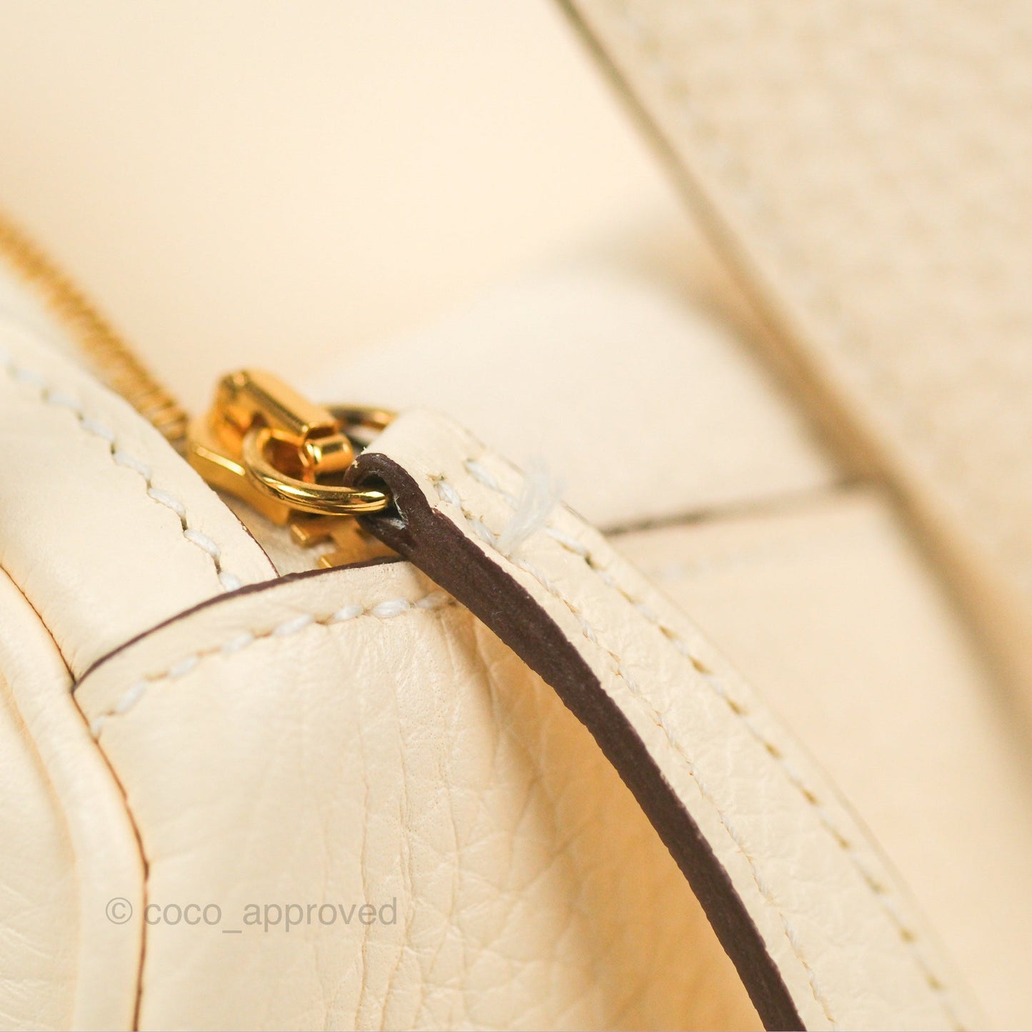 Hermès Lindy 26 Nata Taurillon Clemence Gold Hardware