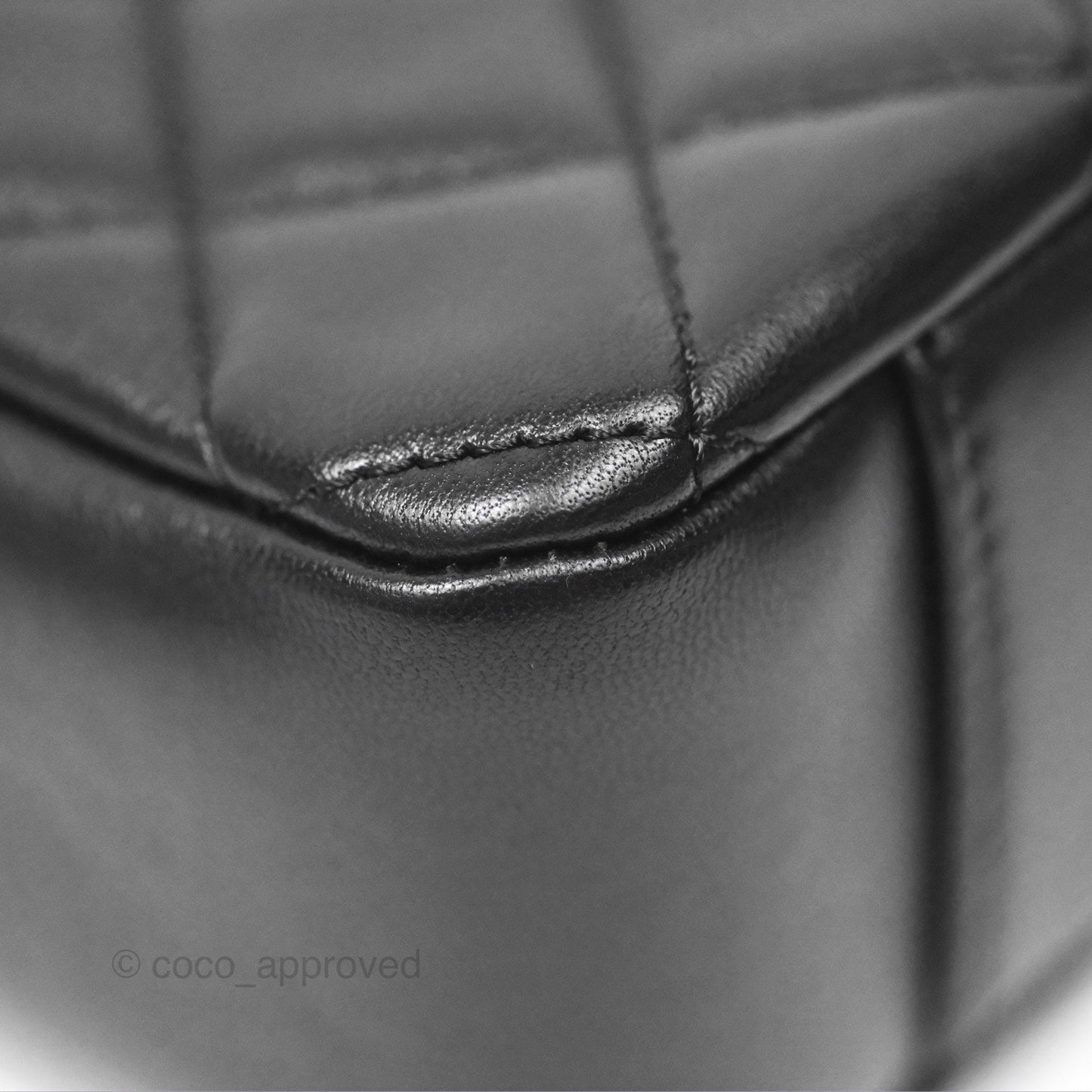 Chanel Quilted CC Pearl Crush Camera Case Black Lambskin Gold Hardware