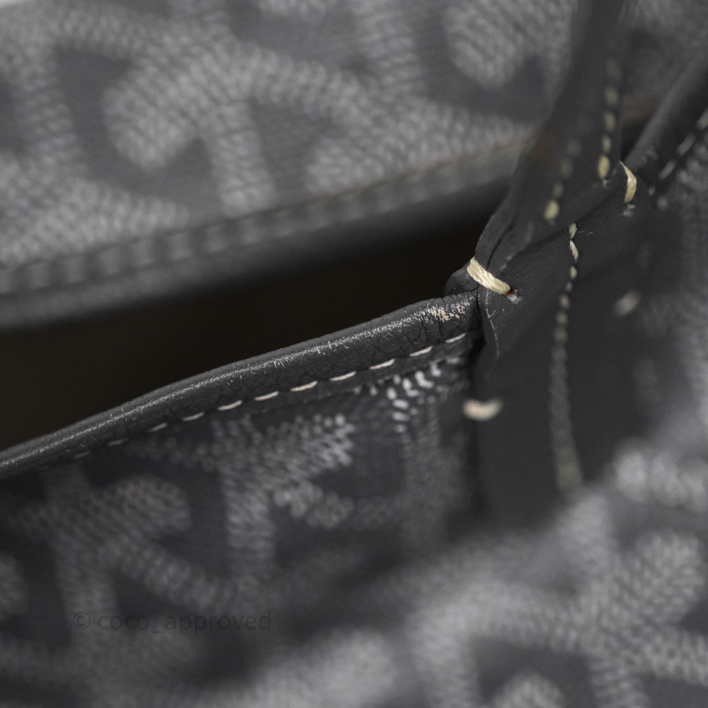 Goyard St Louis Tote PM ⁣⁣⁣⁣⁣⁣⁣⁣⁣⁣⁣⁣⁣⁣⁣⁣⁣⁣⁣⁣Grey