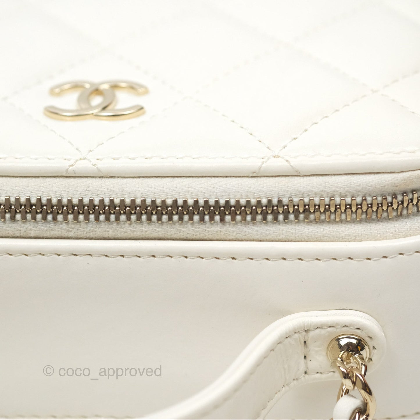 Chanel Top Handle Quilted Vanity Case White Shiny Lambskin Good Hardware