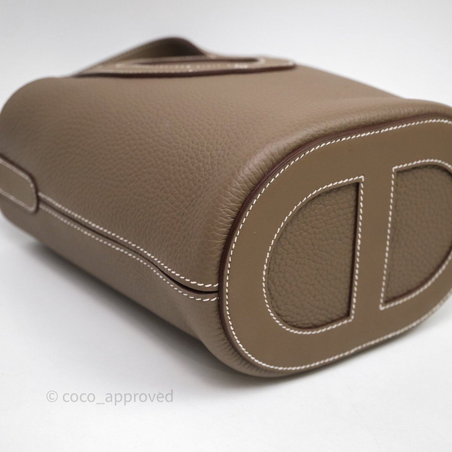 Hermès In-The-Loop 18 Etoupe Taurillon Clemence Veau Swift Gold Hardware
