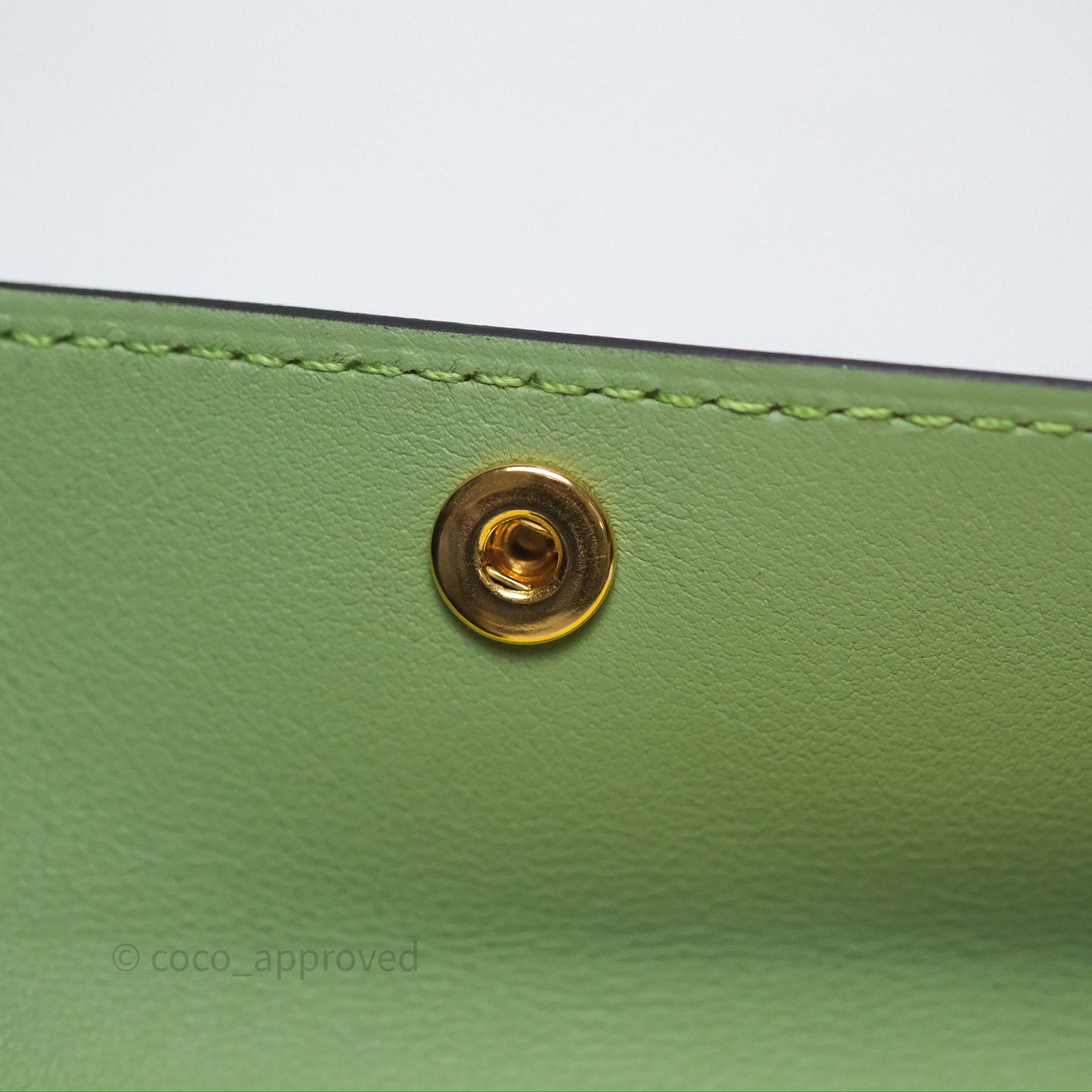 Hermès Kelly Pocket 18 Belt Chai 0M Epsom Gold Hardware
