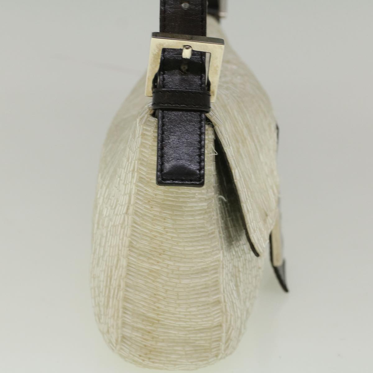 Luxury FendiMamma Baguette Shoulder Bag Beads Leather White57833