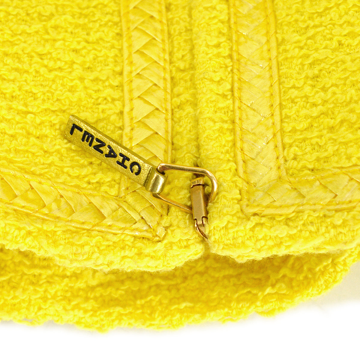 Chanel Spring 1995 zipped jacket #38