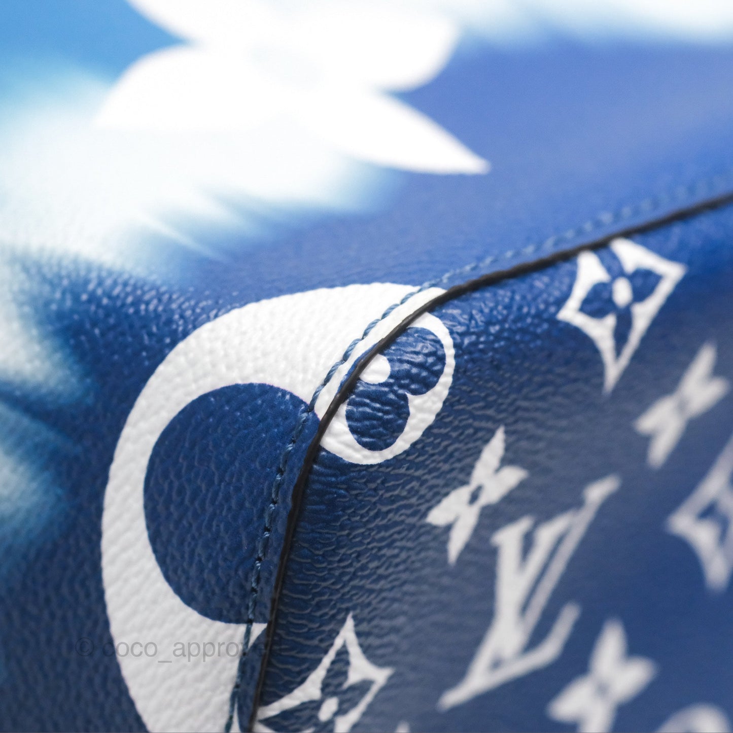 Louis Vuitton Escale Néonoé MM Monogram Blue