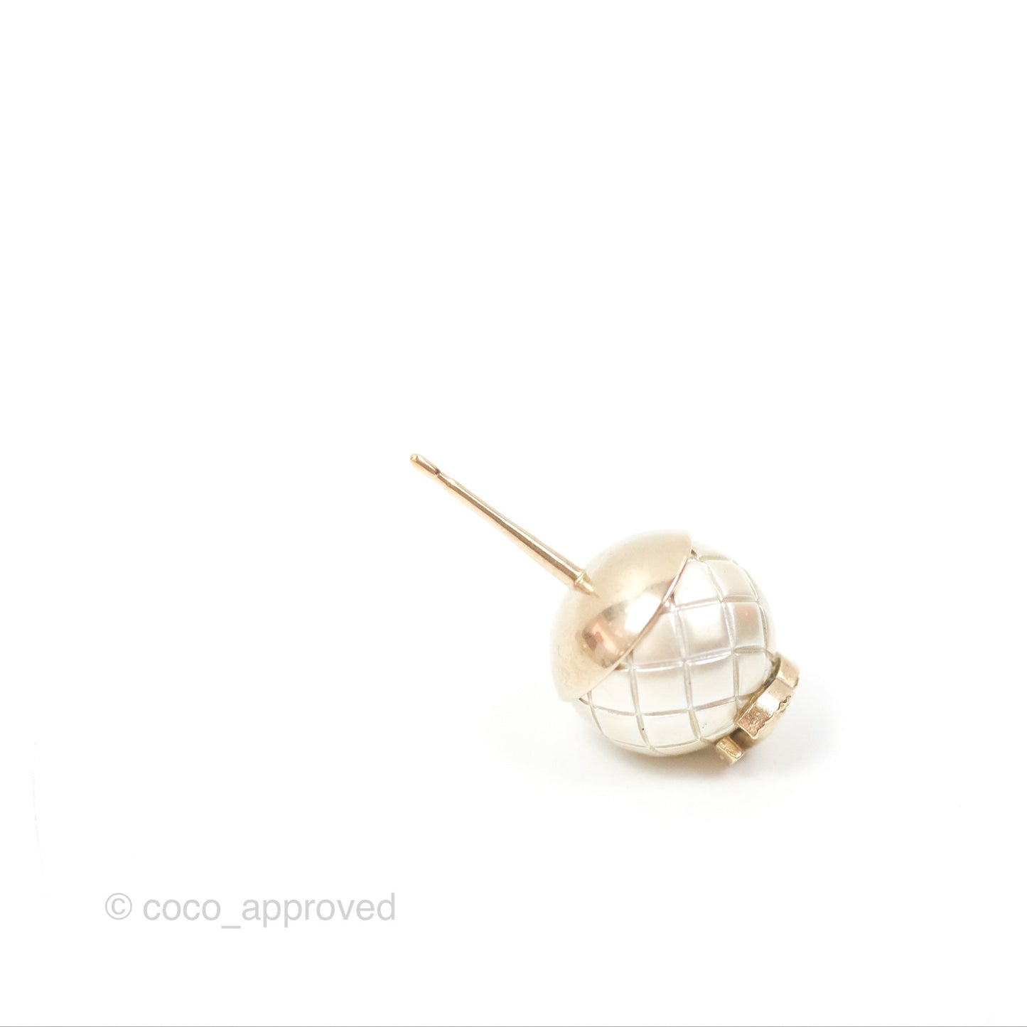 Chanel CC Round Earrings Gold Tone 16P